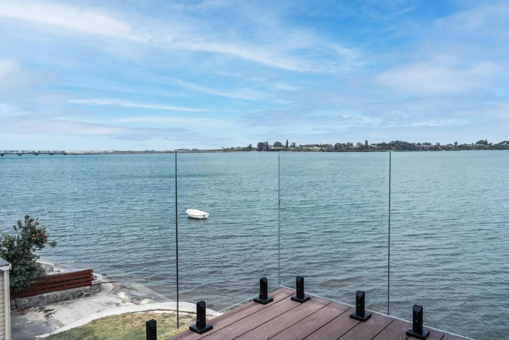 Sea view in Harbour View Motel and Waterfront Apartments