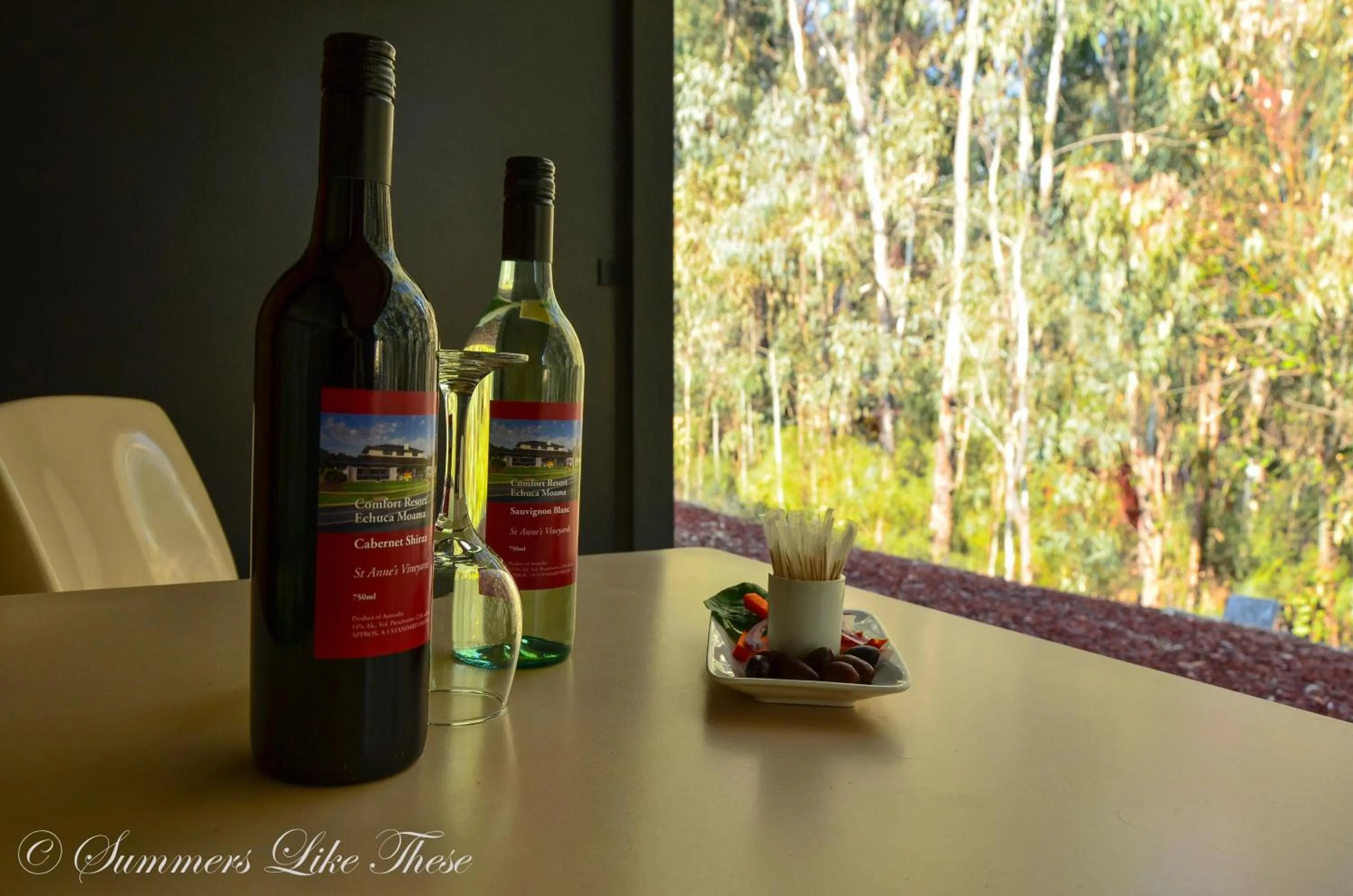 Alcoholic drinks in Meninya Palms Resort Moama