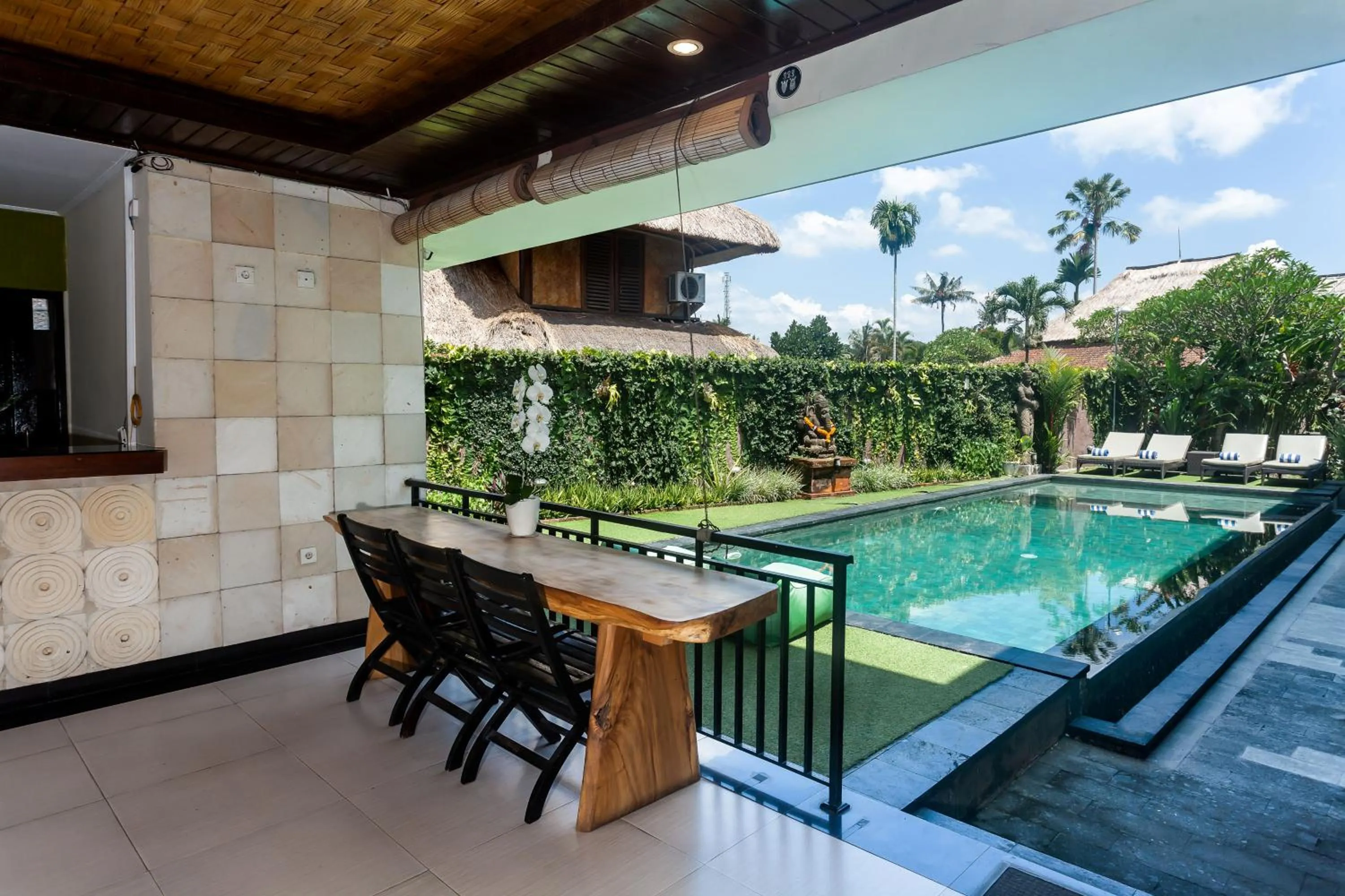 Swimming pool in Kamandhani Hotel Ubud