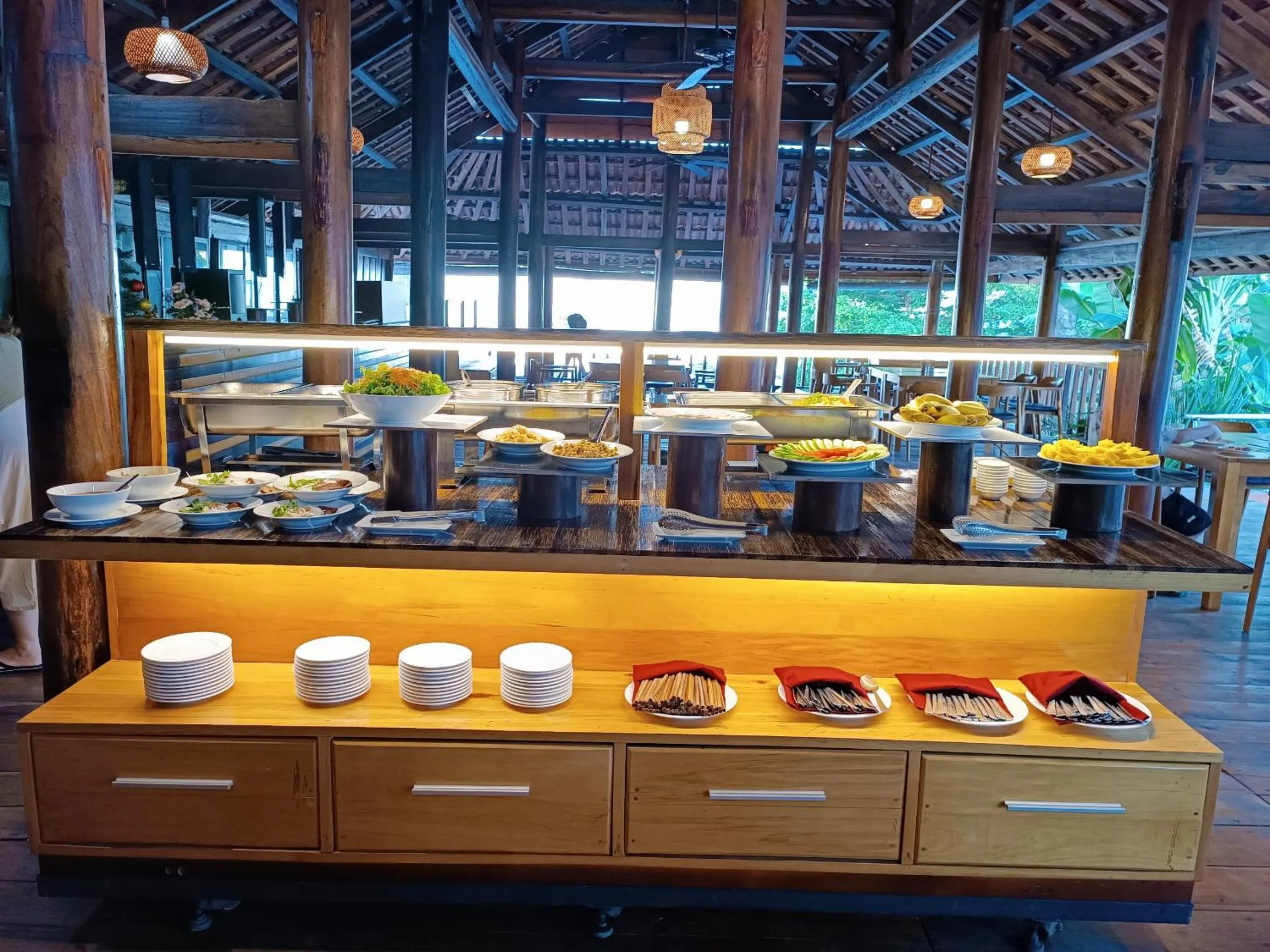 Restaurant/places to eat in Suncosy Central Hotel