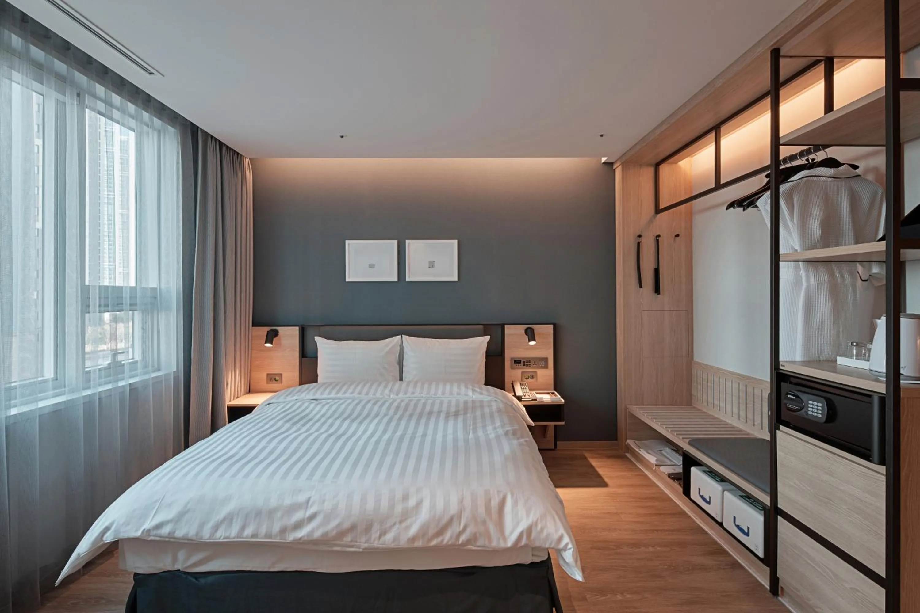 wardrobe, Bed in Sono Calm Goyang