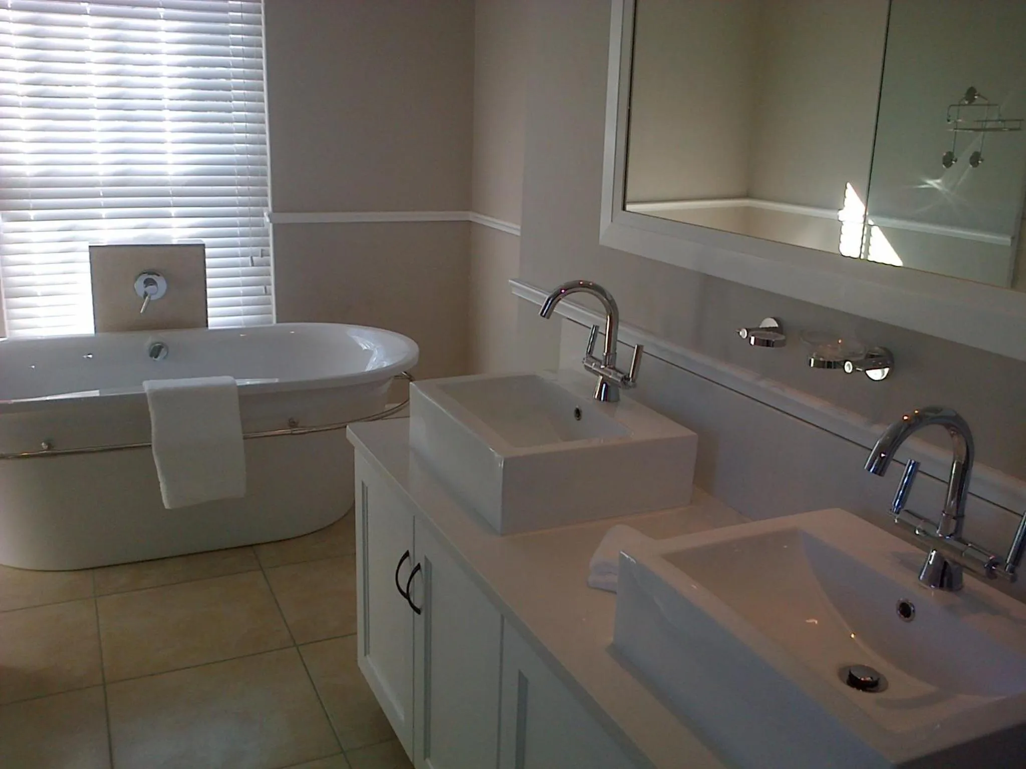 Bathroom in Kenjockity Self Catering Apartments