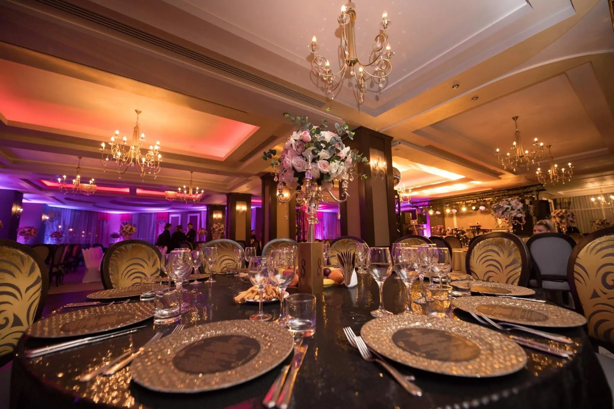 Evening entertainment in Hotel Select