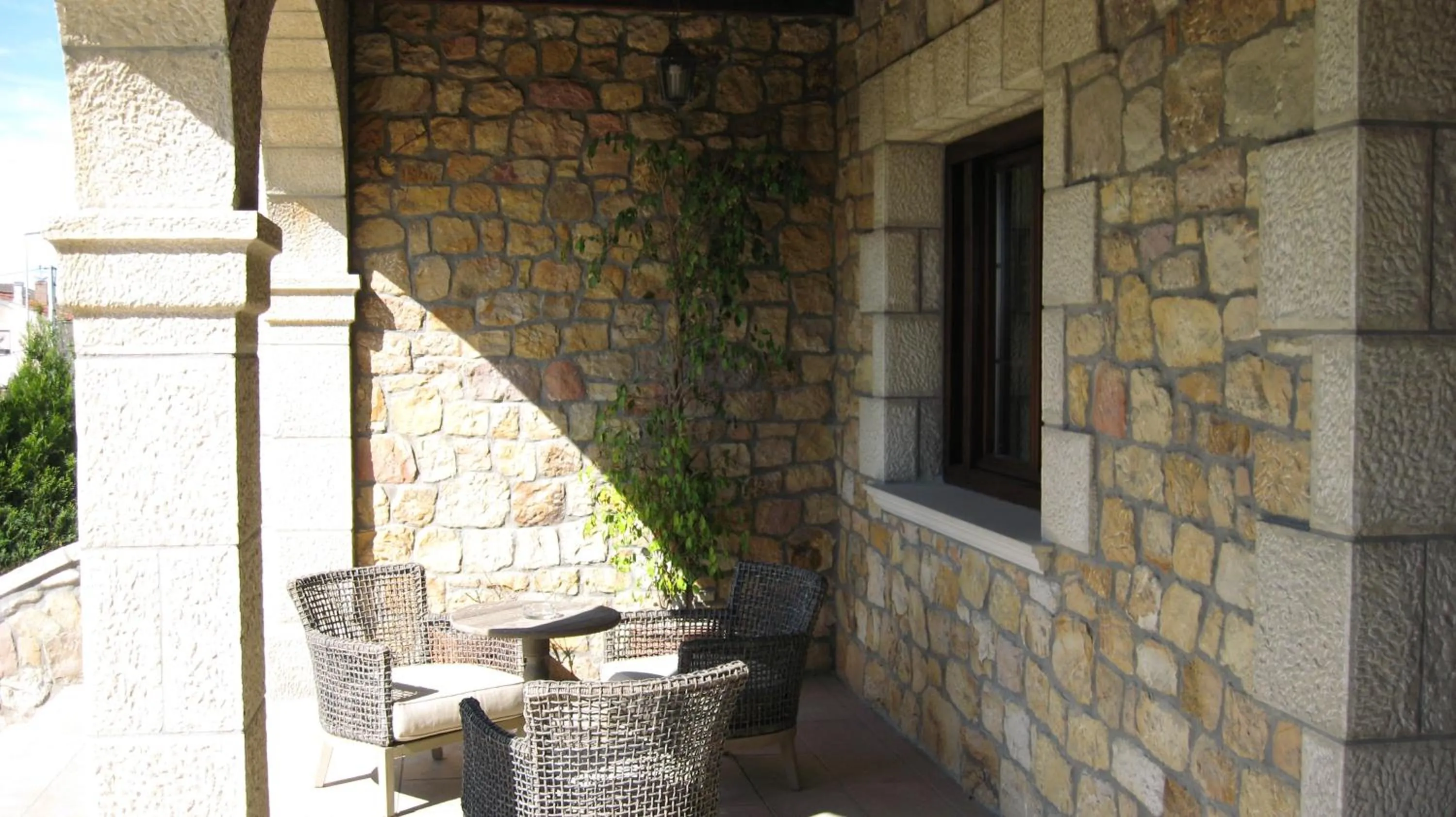 Patio in Posada El Jardin de Angela