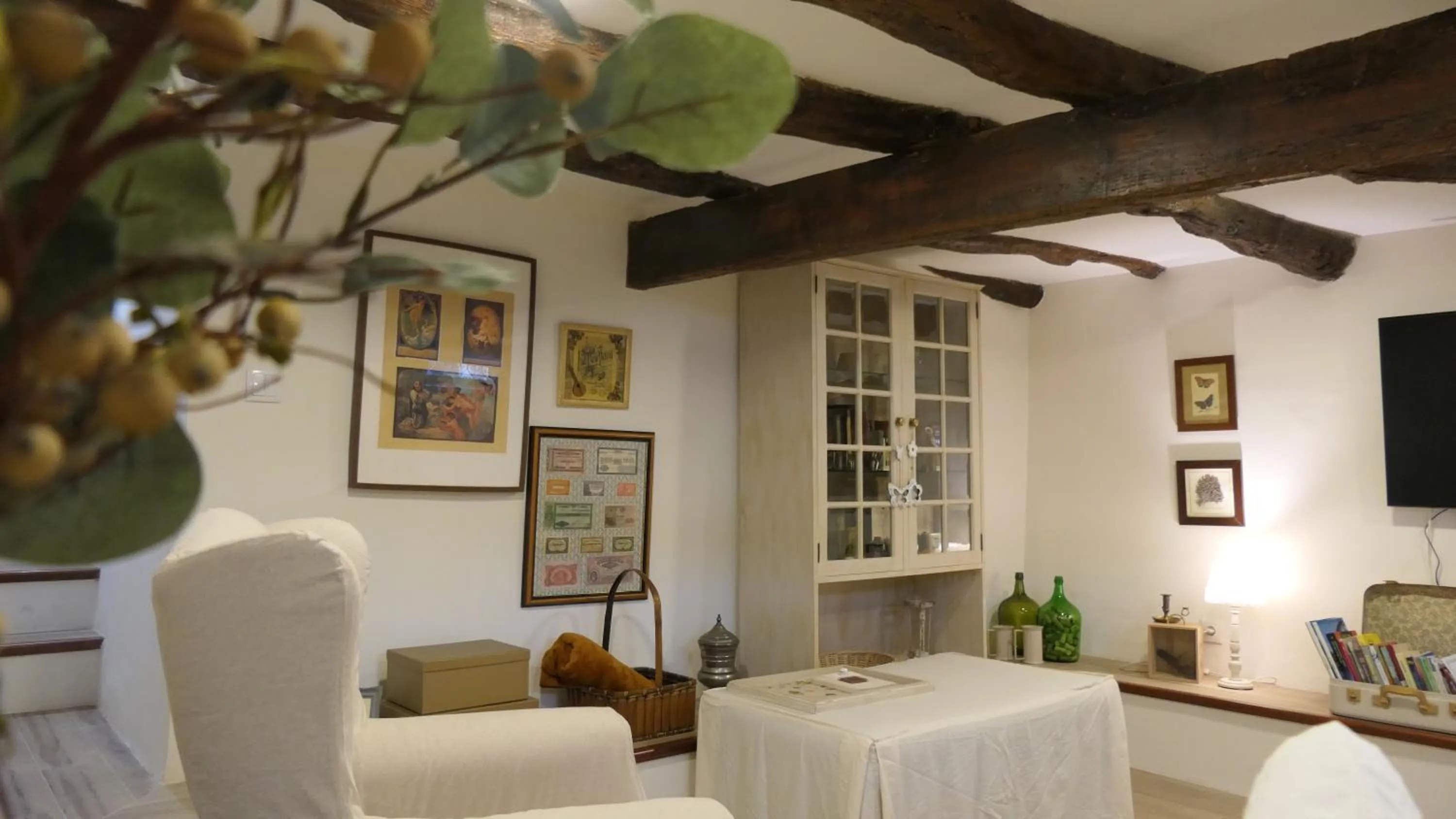 Communal lounge/ TV room in Domus Duorum