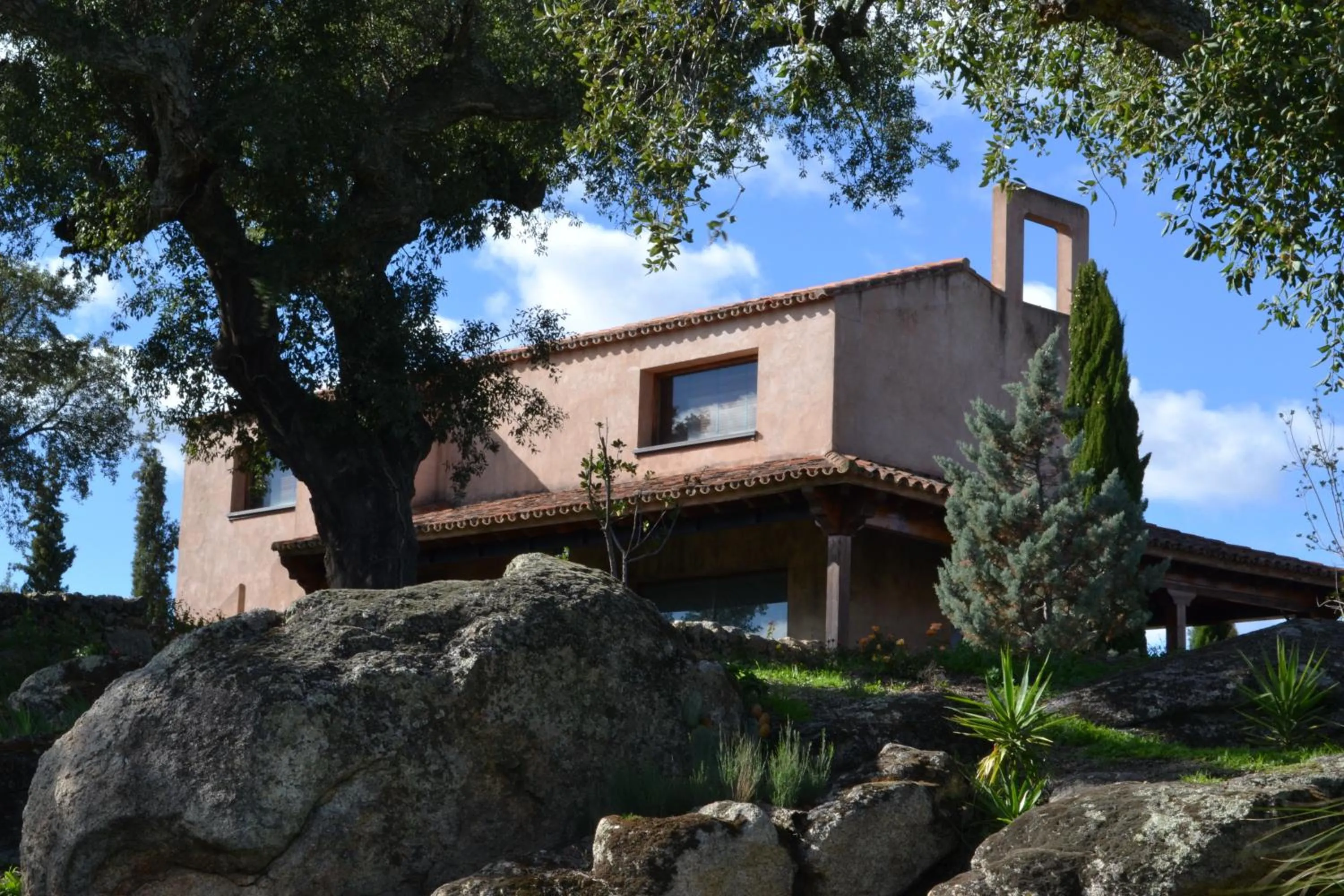 Property building in Finca El Cortiñal