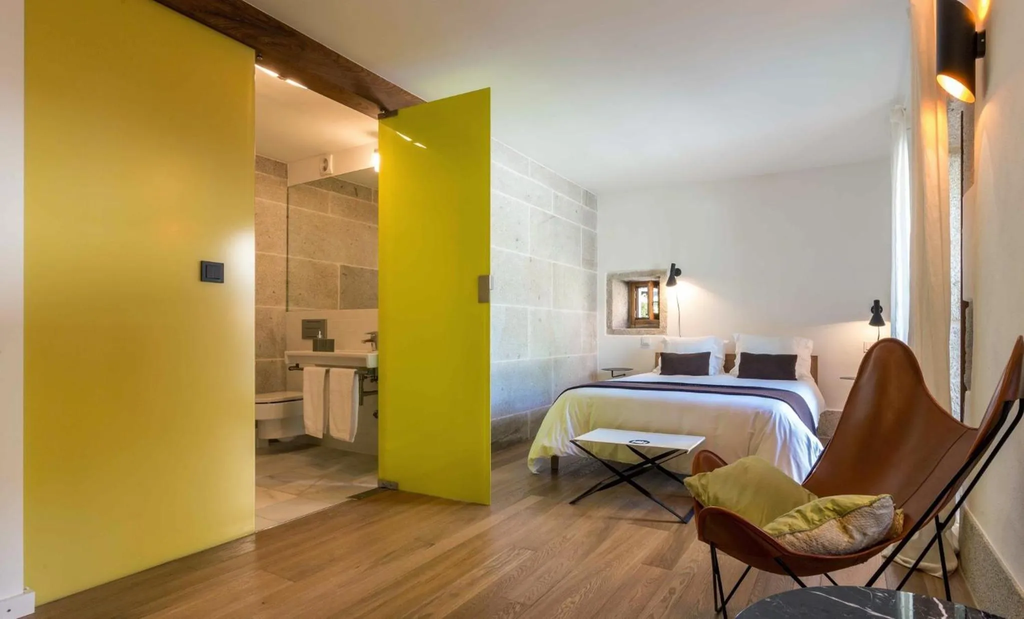 Bedroom, Bed in Os Lambráns