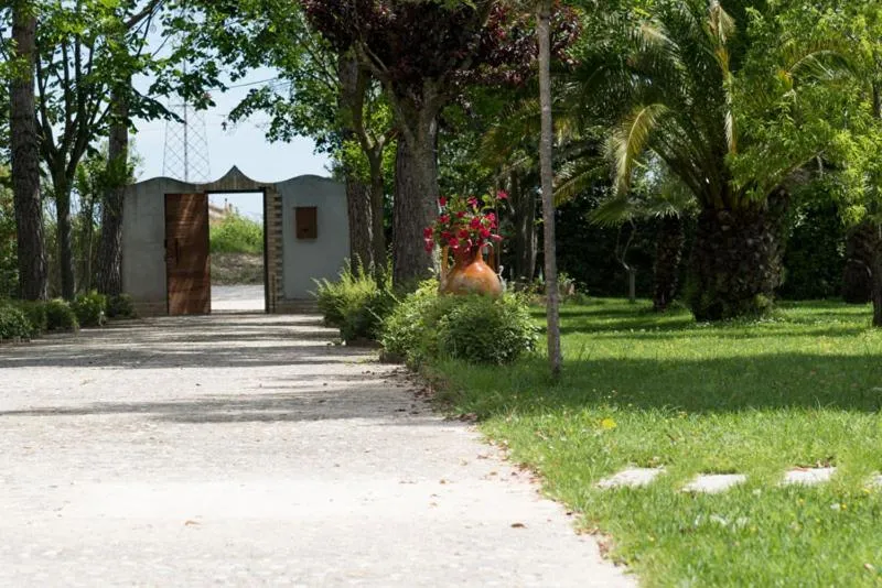 Facade/entrance in ValleChiara B&B