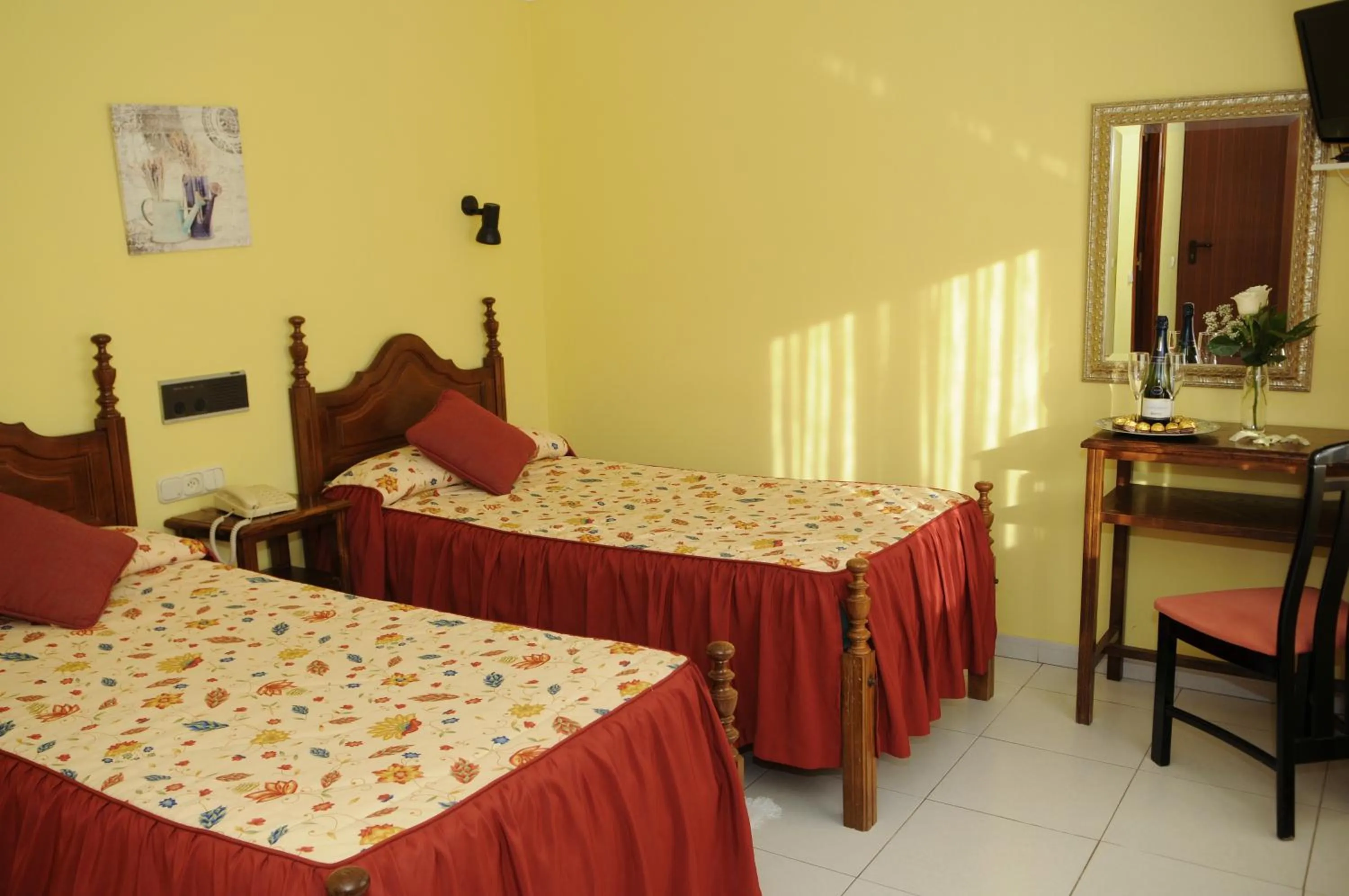 Photo of the whole room, Bed in Hotel Garcas