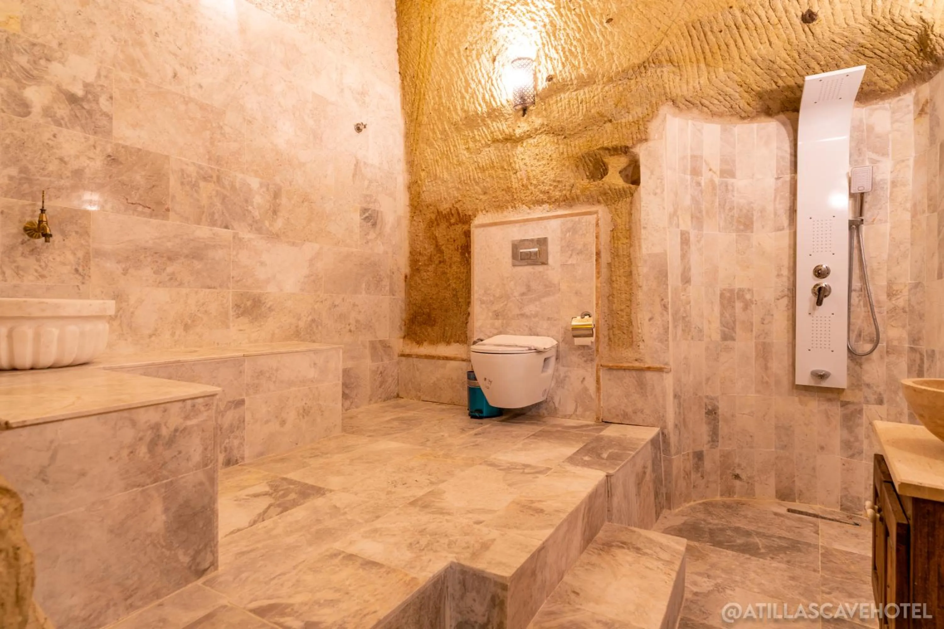 Shower in Atilla's Cave Hotel