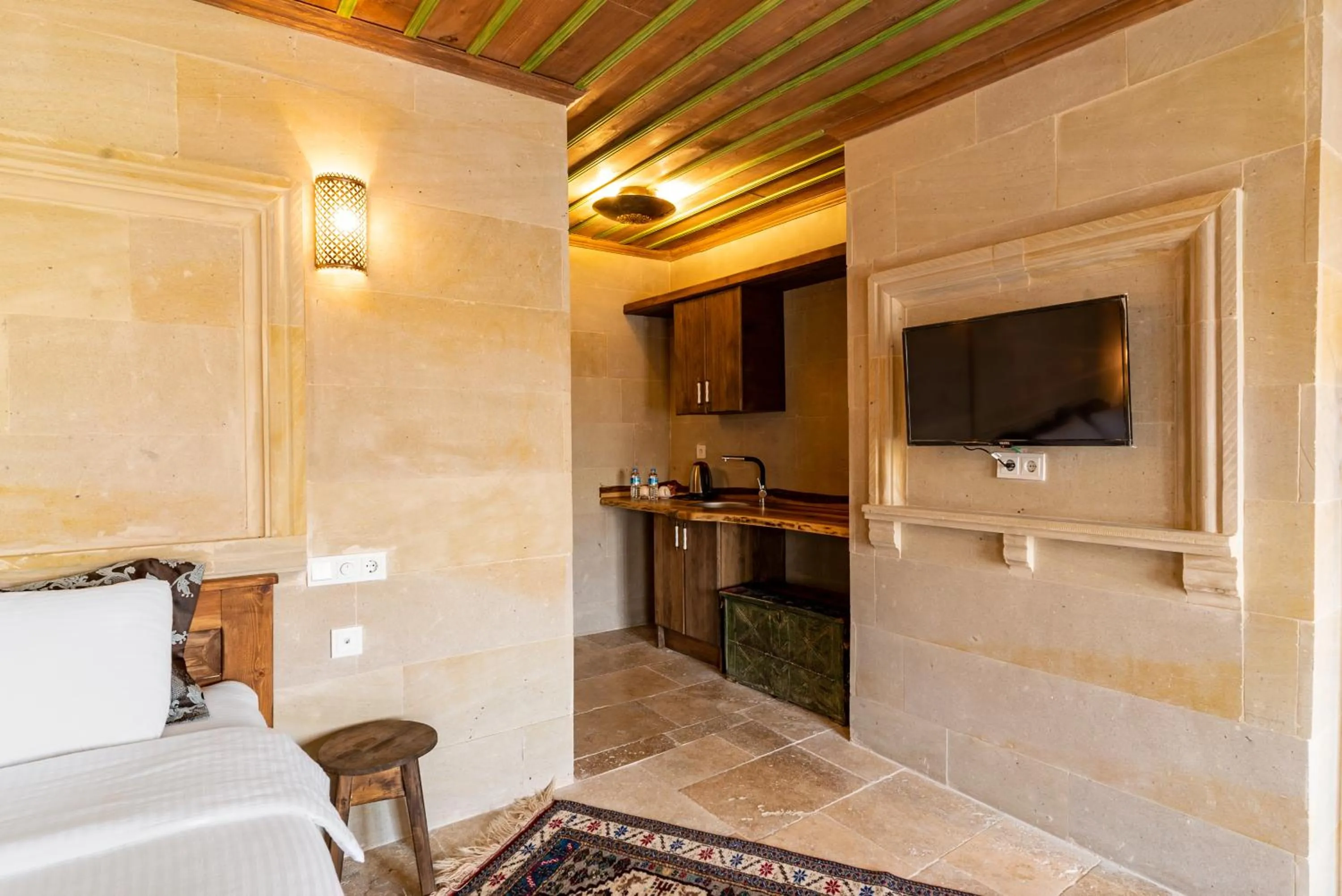 TV and multimedia in Atilla's Cave Hotel