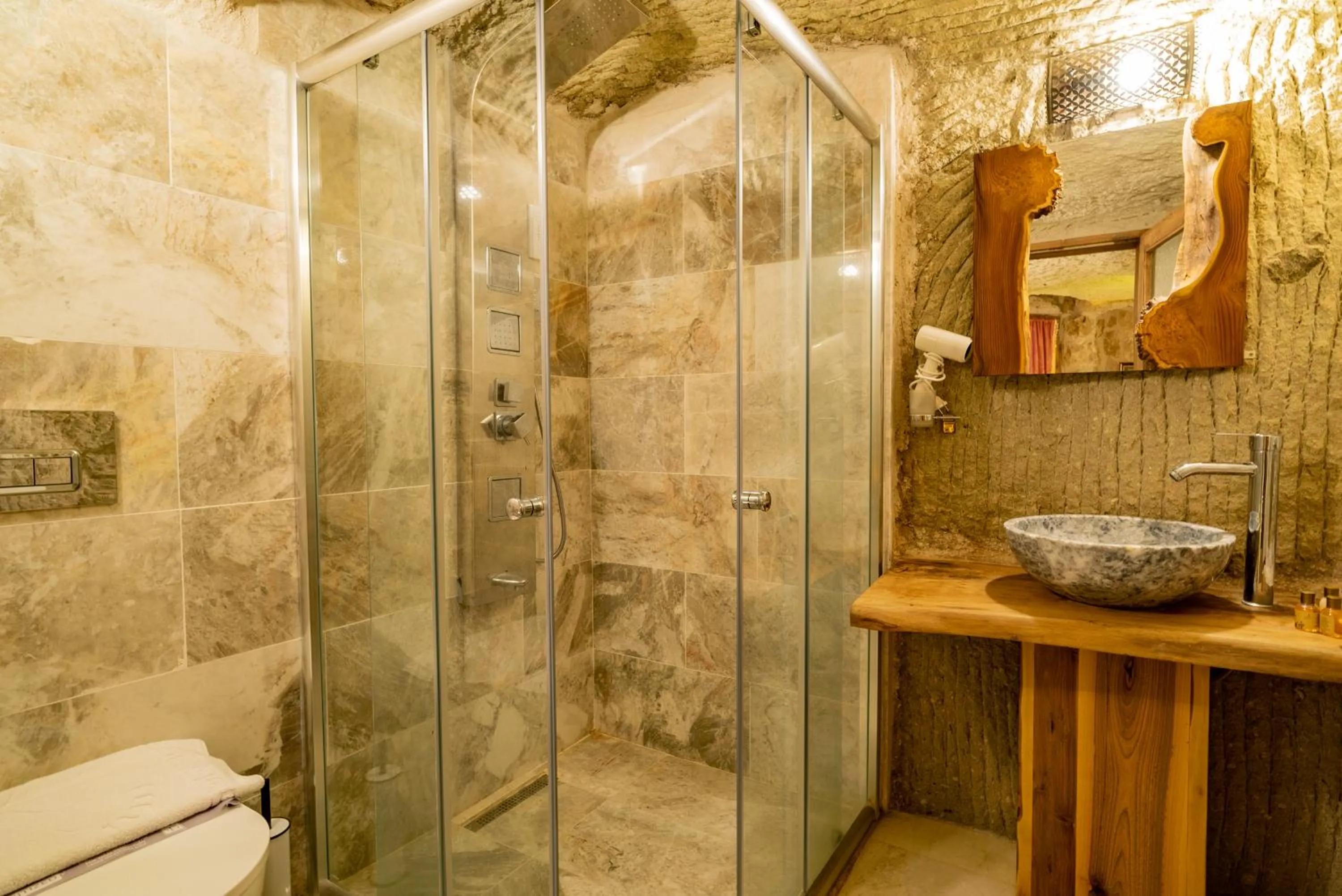 Shower in Atilla's Cave Hotel