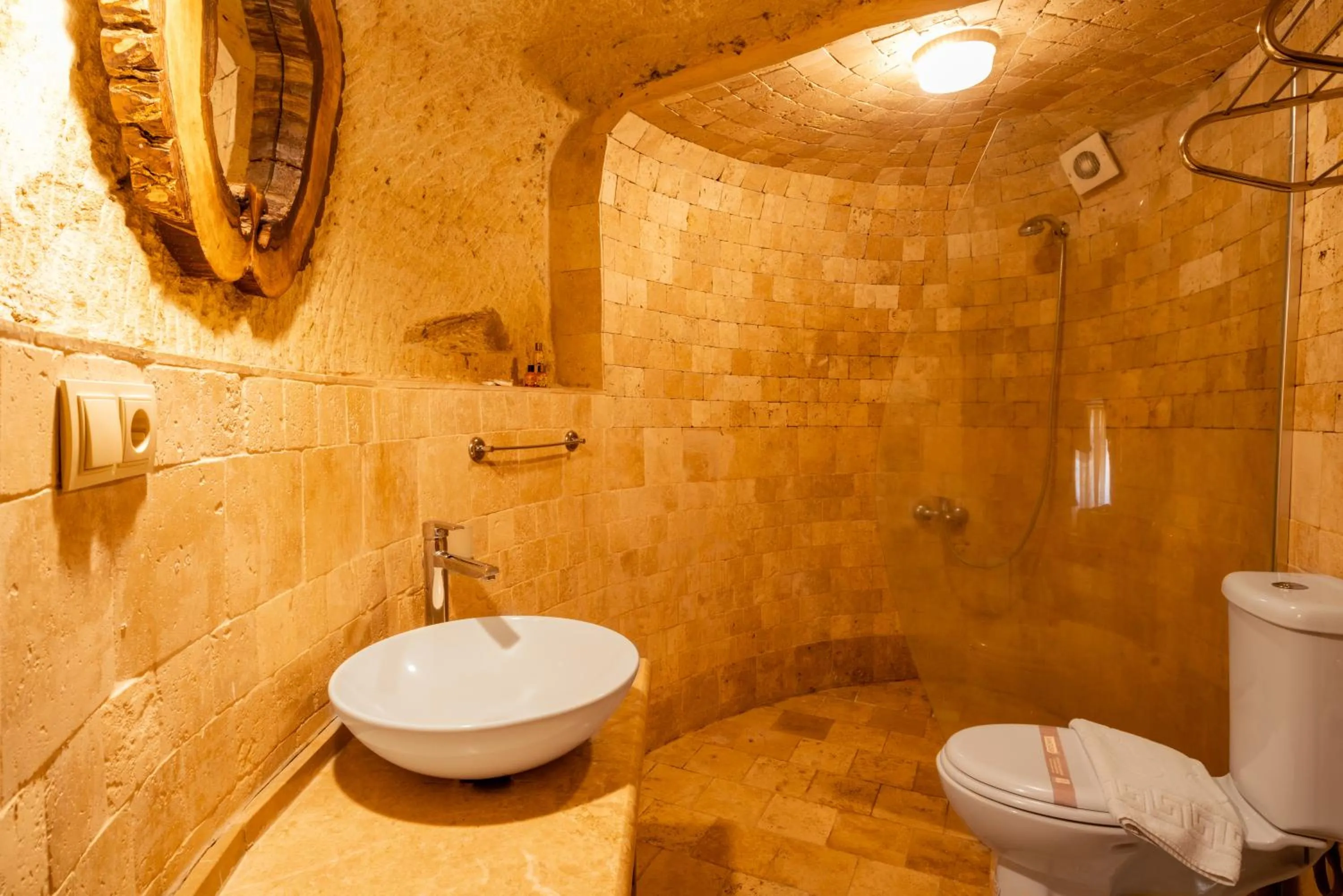 Shower in Atilla's Cave Hotel