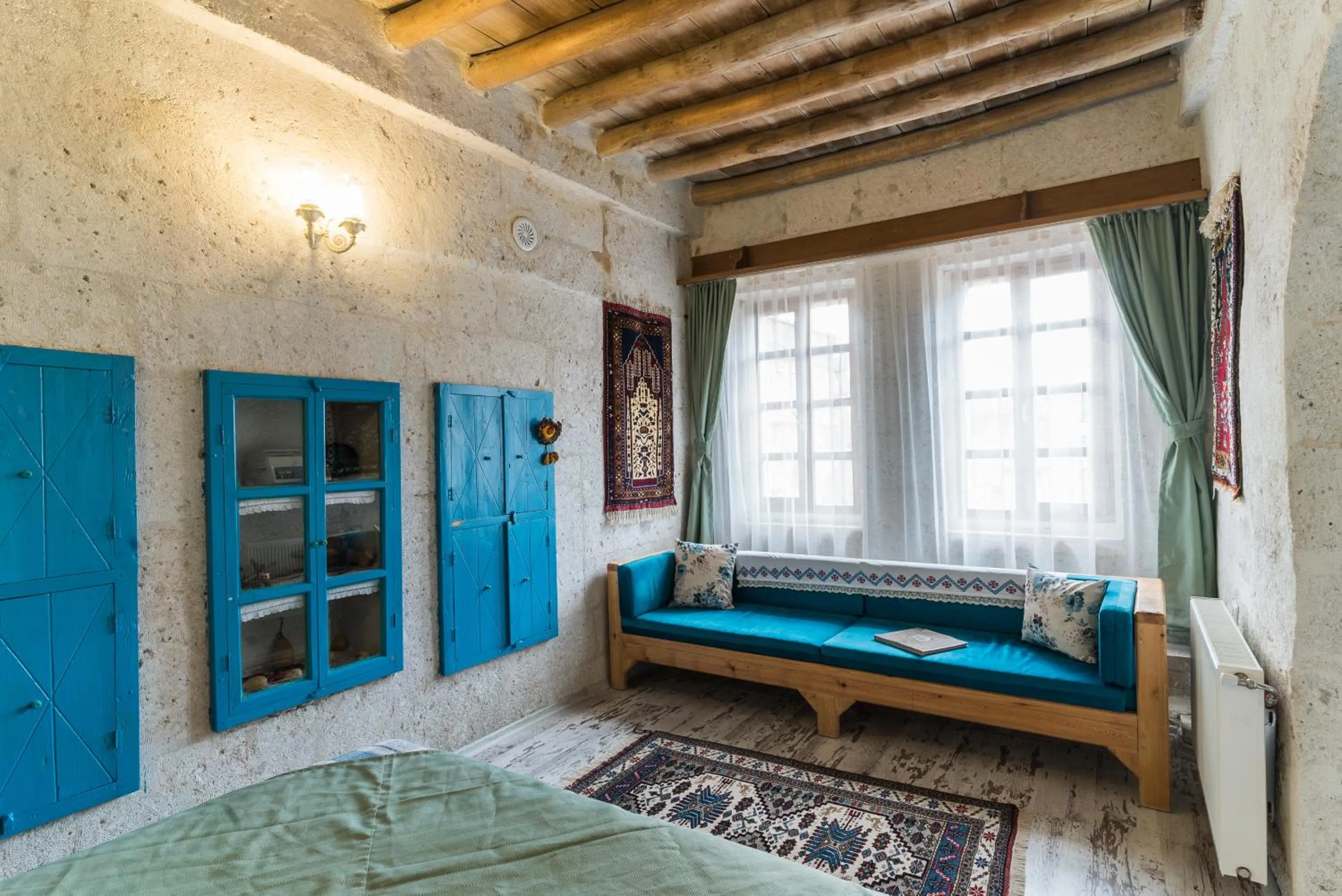 Decorative detail, Bed in Atilla's Cave Hotel