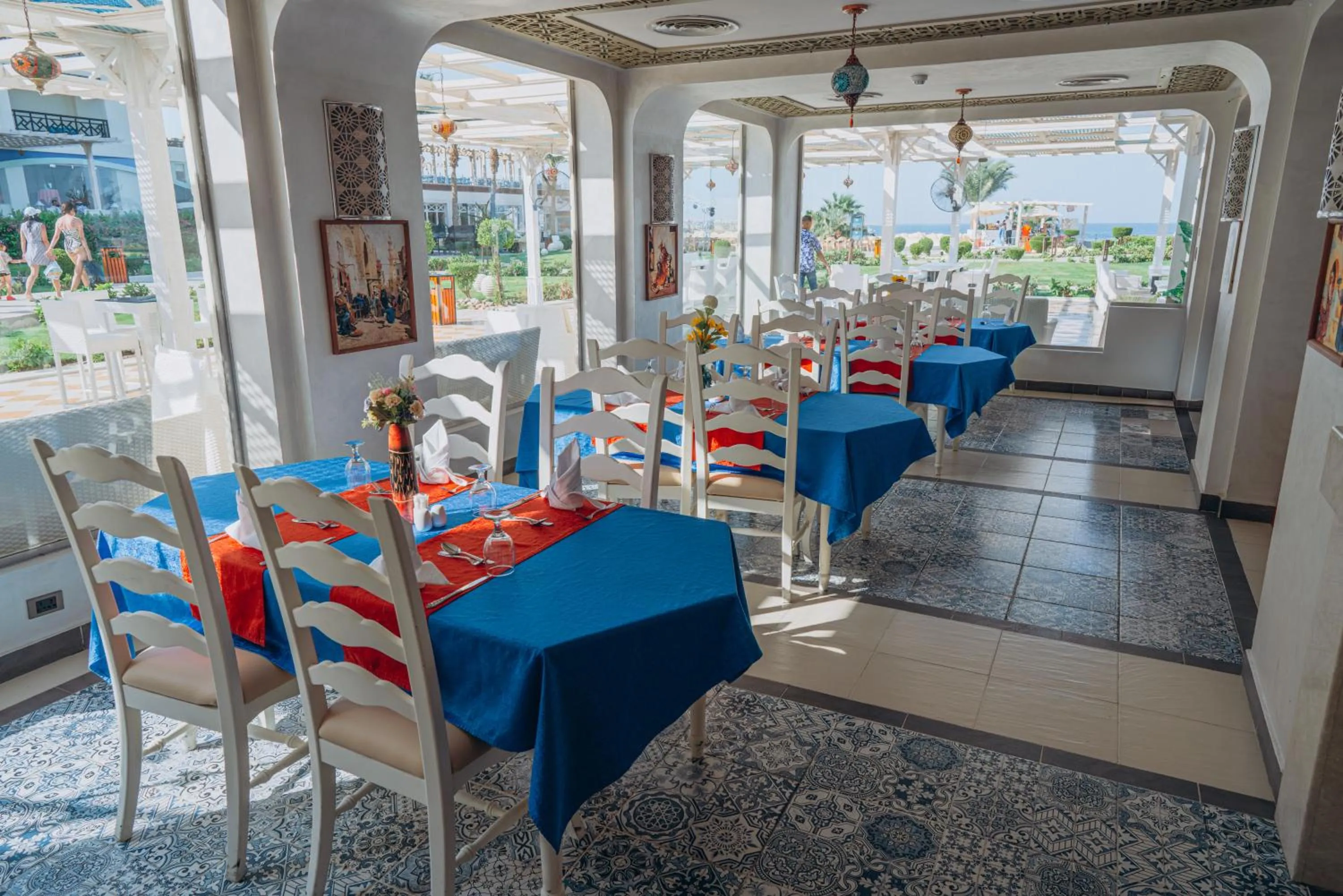 Restaurant/places to eat in Gravity Hotel & Aqua Park Sahl Hasheesh Families and Couples Only