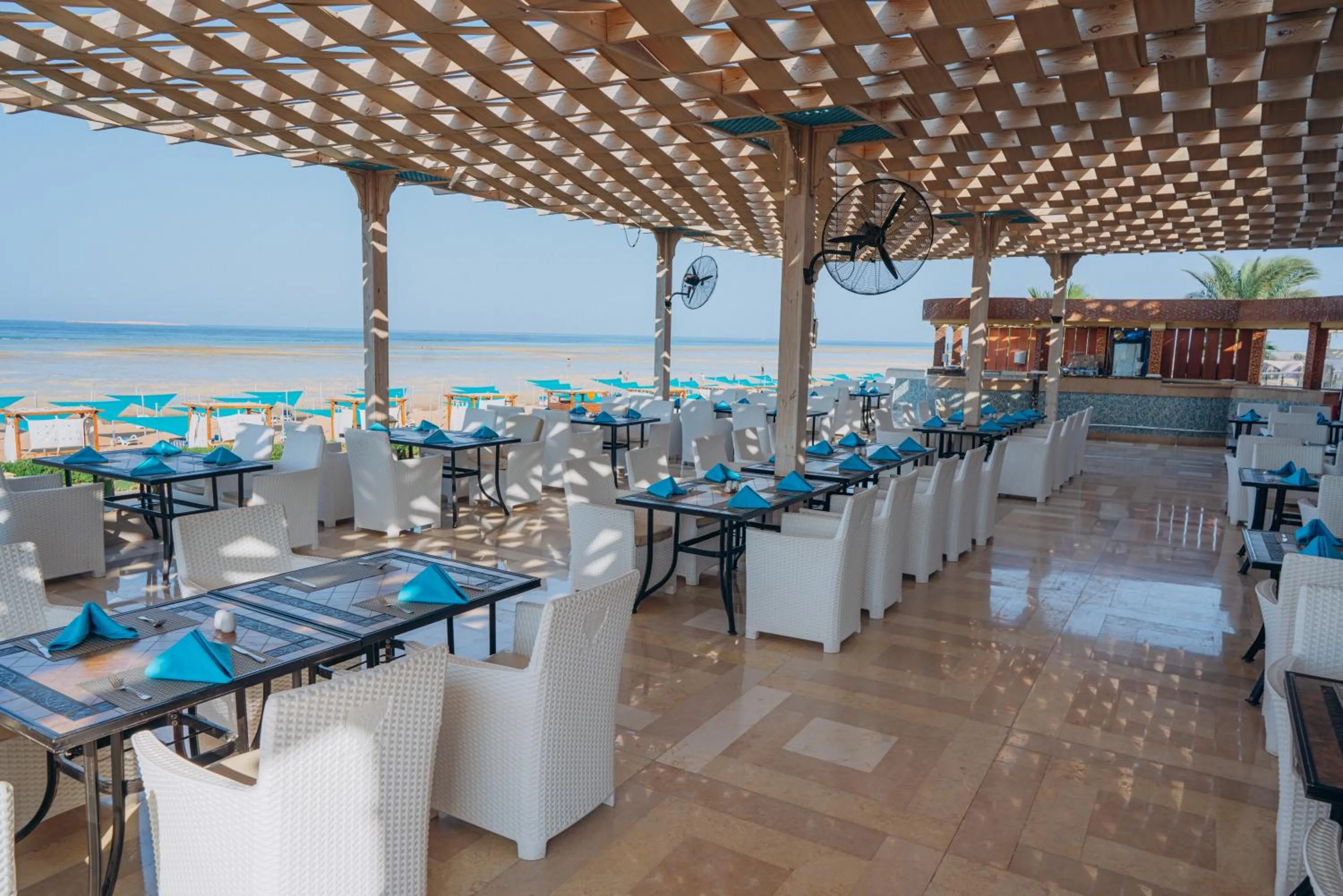 Restaurant/places to eat in Gravity Hotel & Aqua Park Sahl Hasheesh Families and Couples Only