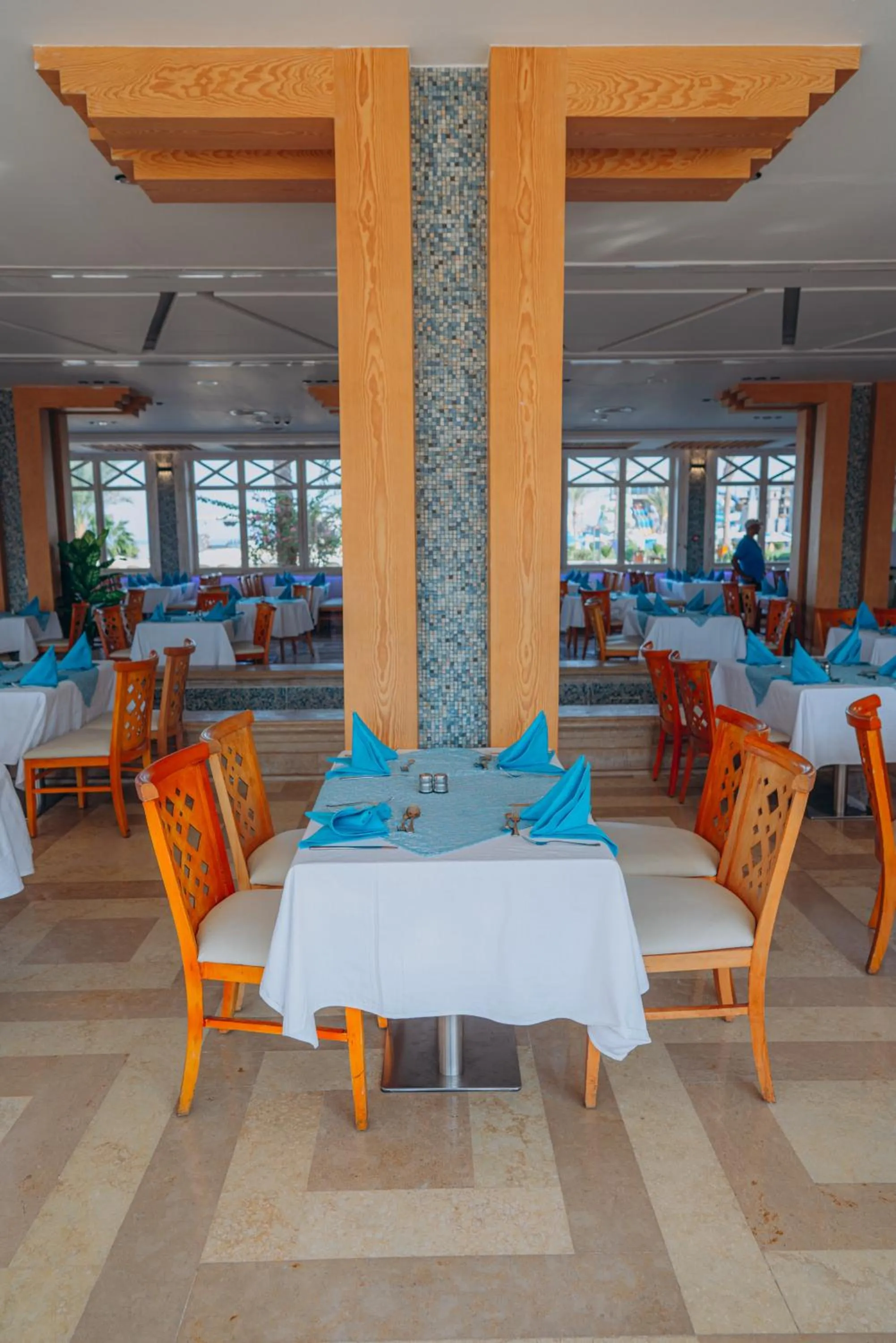 Restaurant/places to eat in Gravity Hotel & Aqua Park Sahl Hasheesh Families and Couples Only
