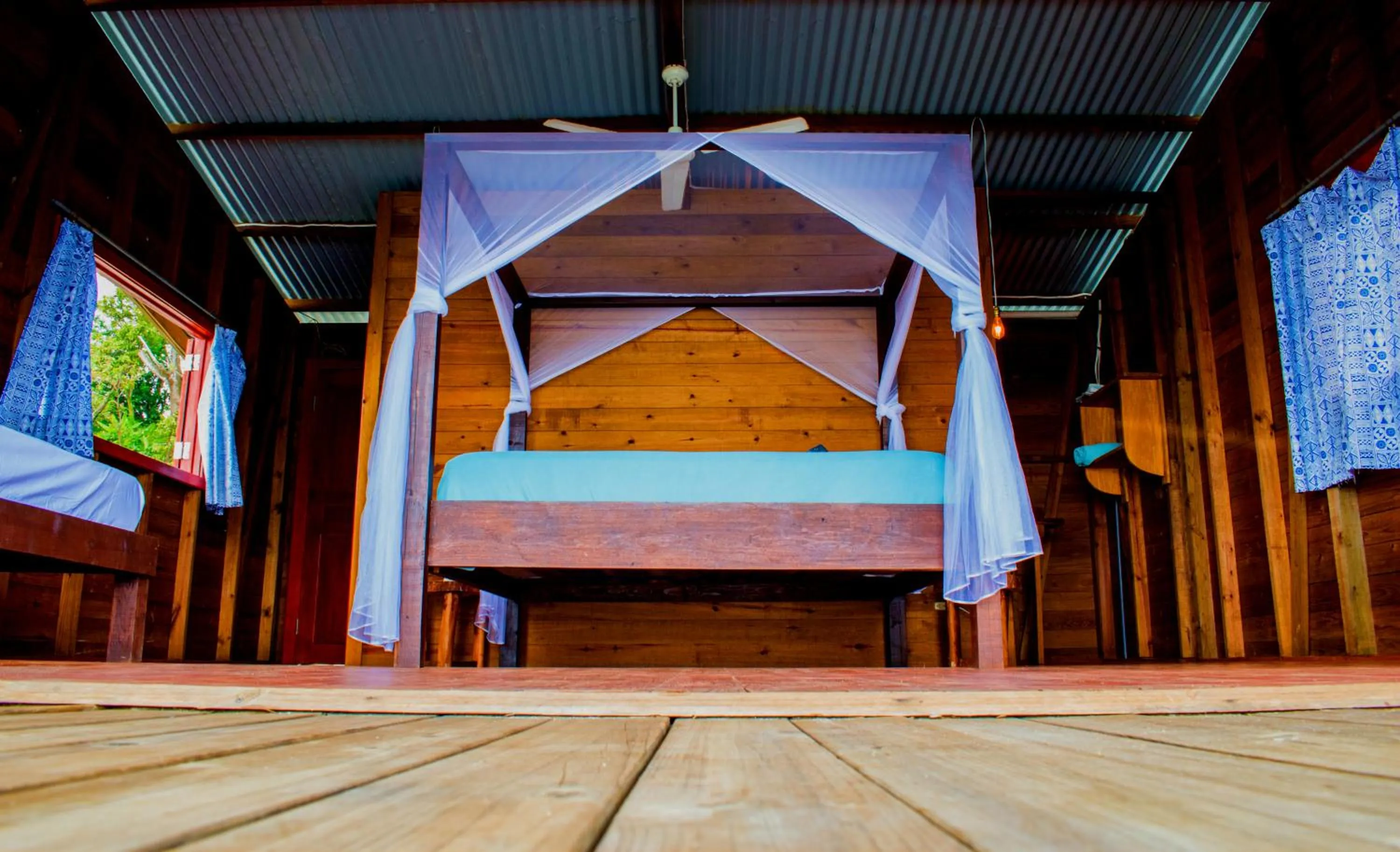 Bed in The Sea Monkey