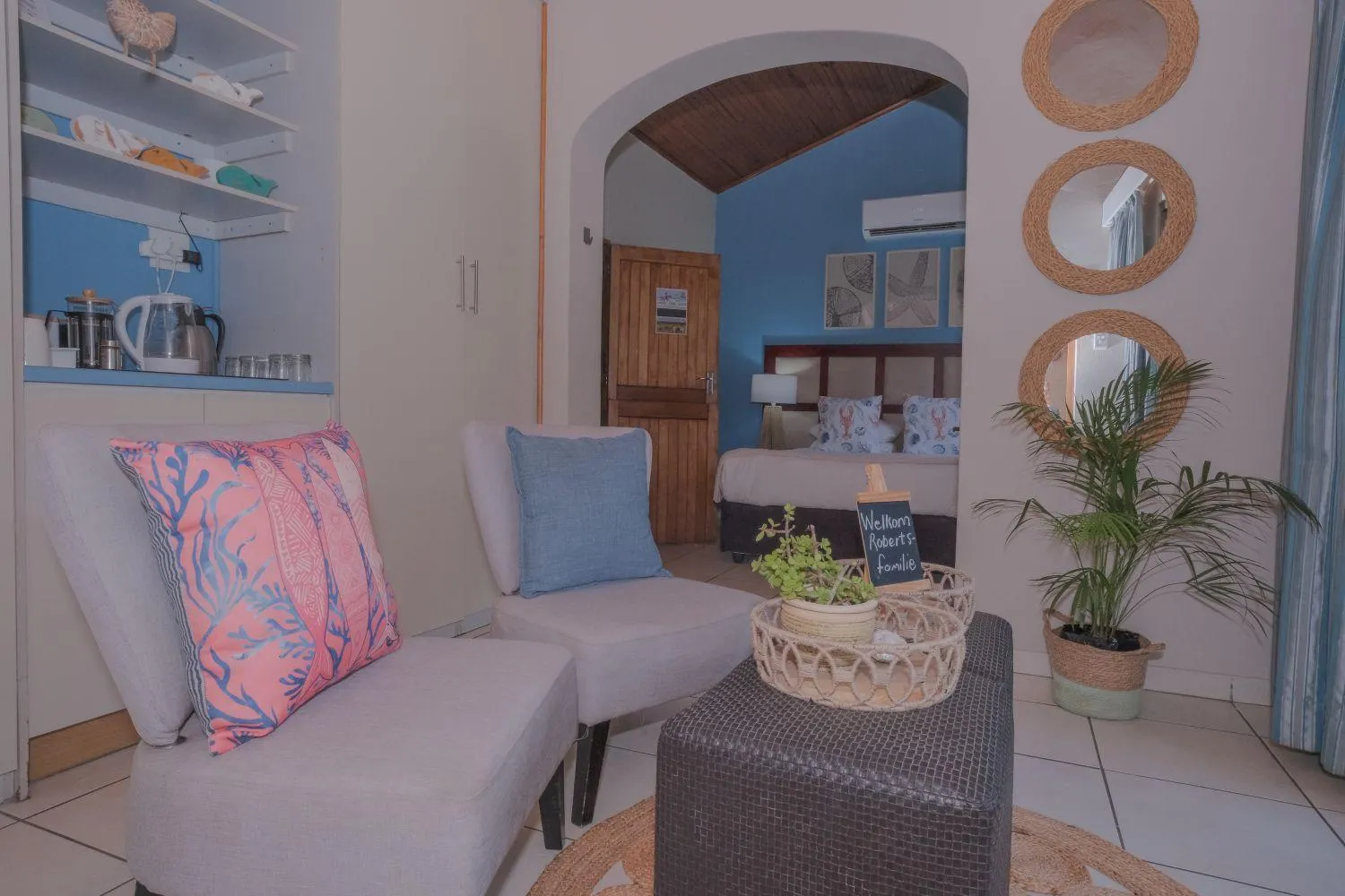 Facade/entrance in Whalesong Guest House