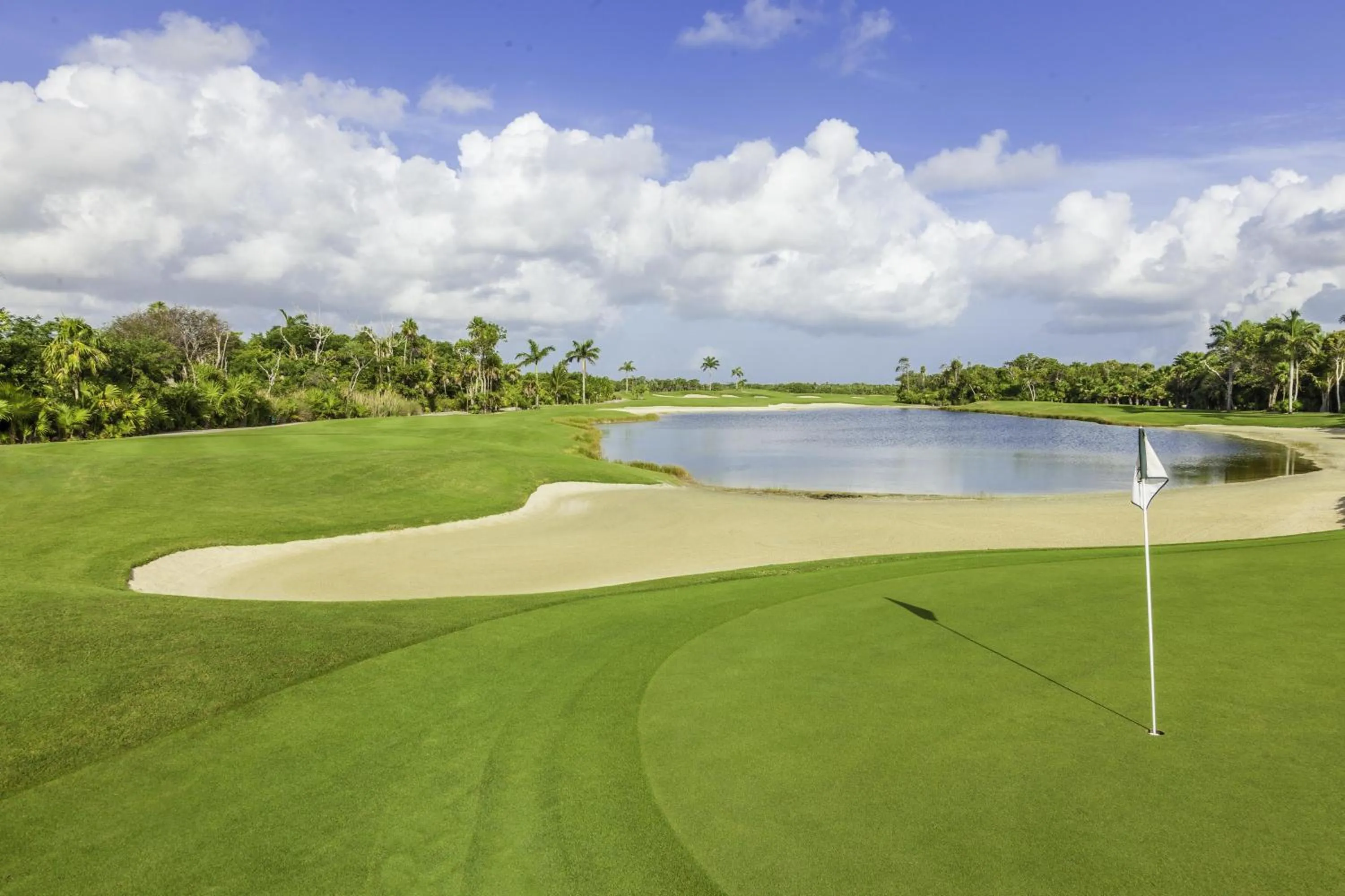 Golfcourse in Moon Palace Nizuc - All Inclusive