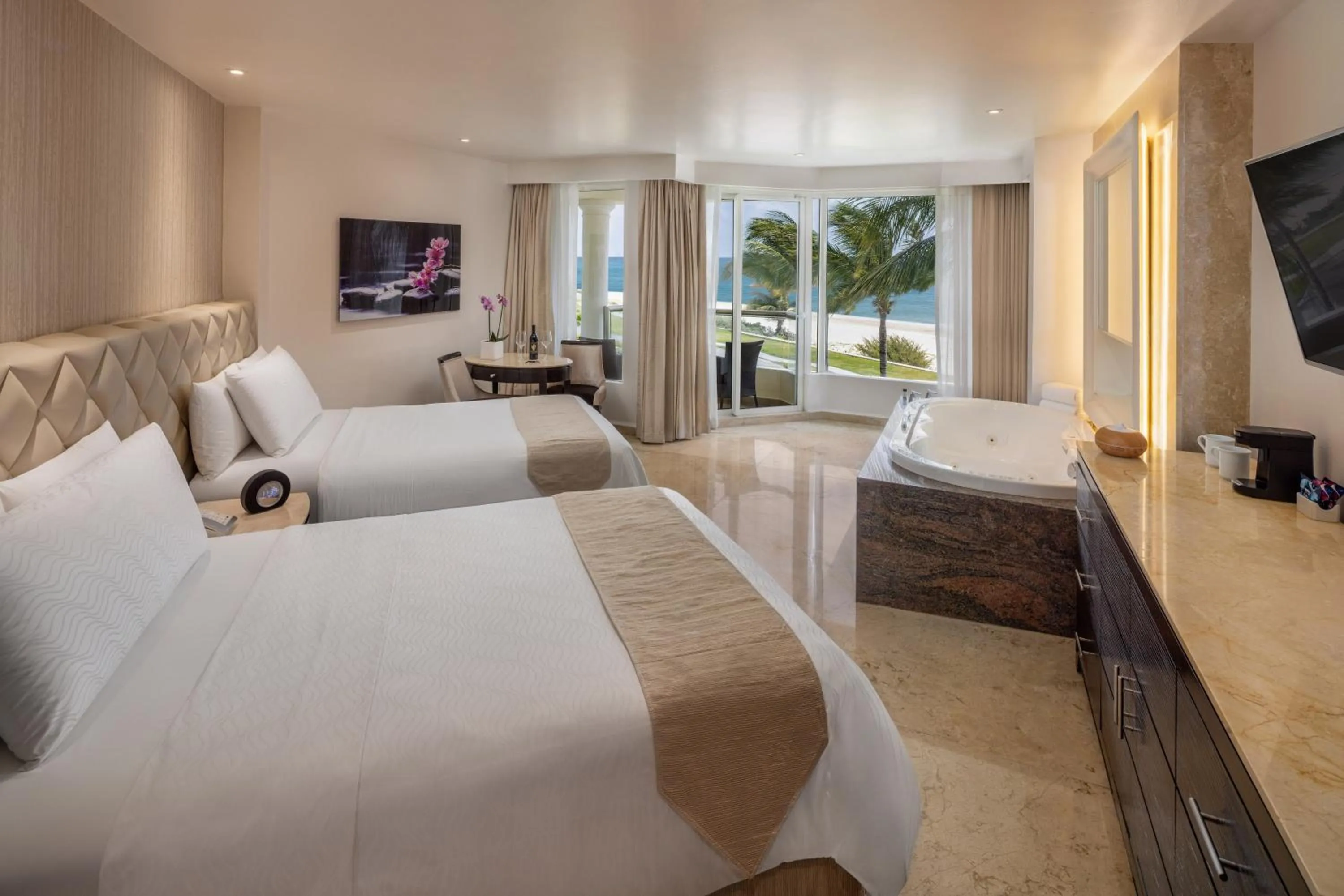 Bed in Moon Palace Nizuc - All Inclusive