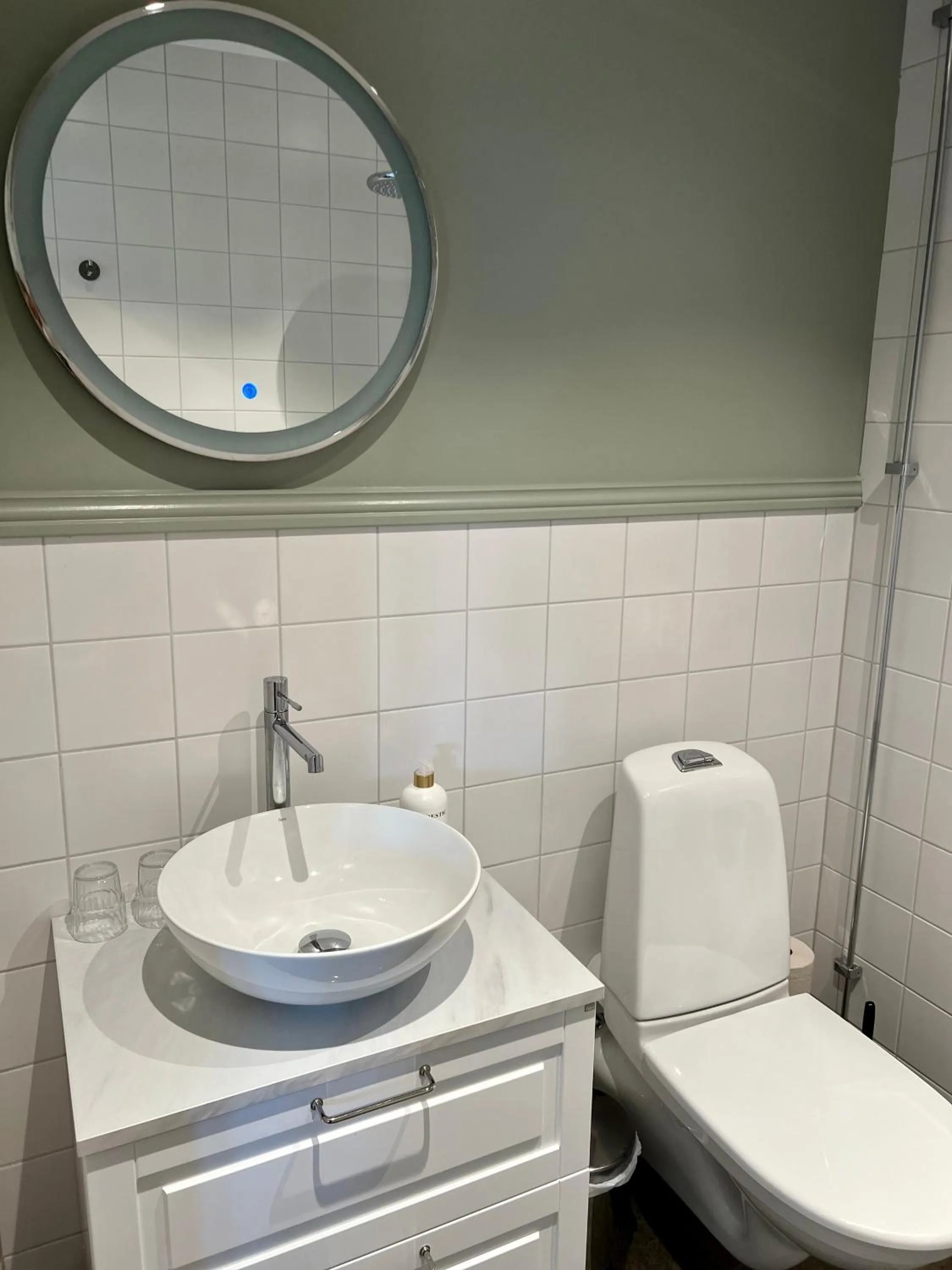Toilet in Två Skyttlar