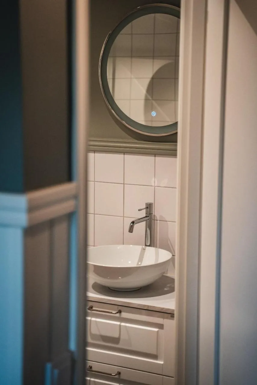 Bathroom in Två Skyttlar