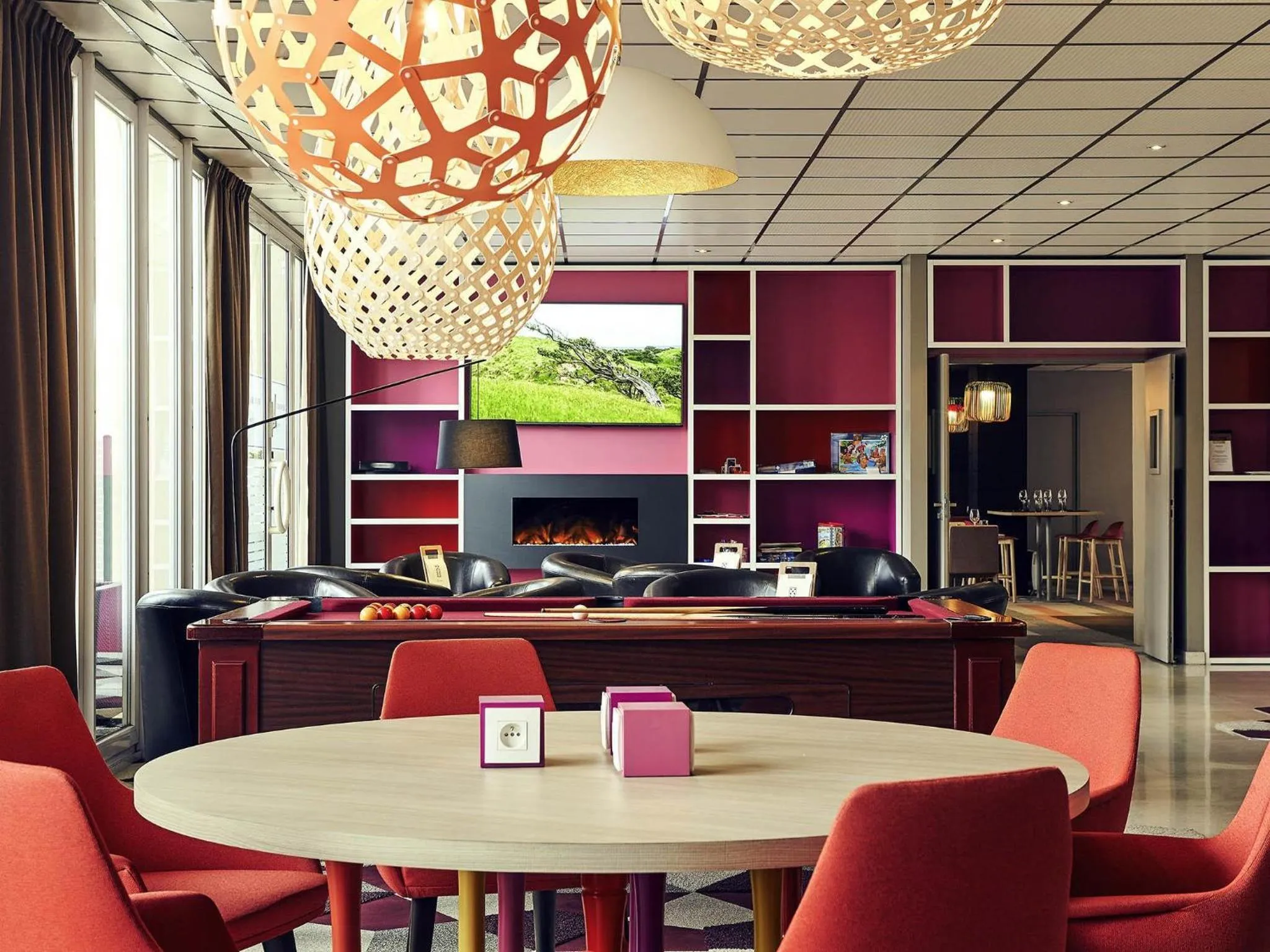 Property building in Hôtel Mercure Marne-la-Vallée Bussy St Georges