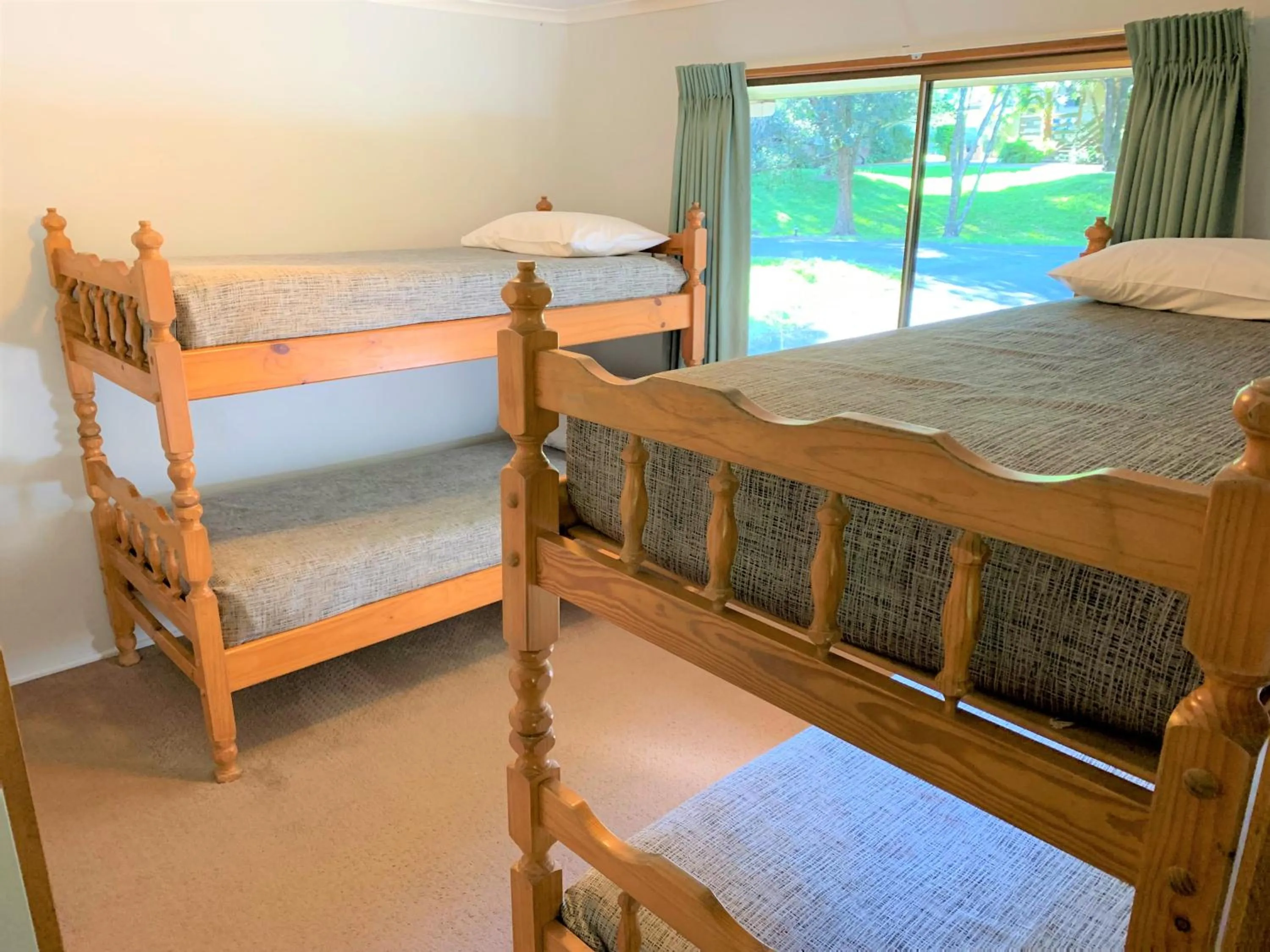 bunk bed, Bed in Broken River Mountain Resort