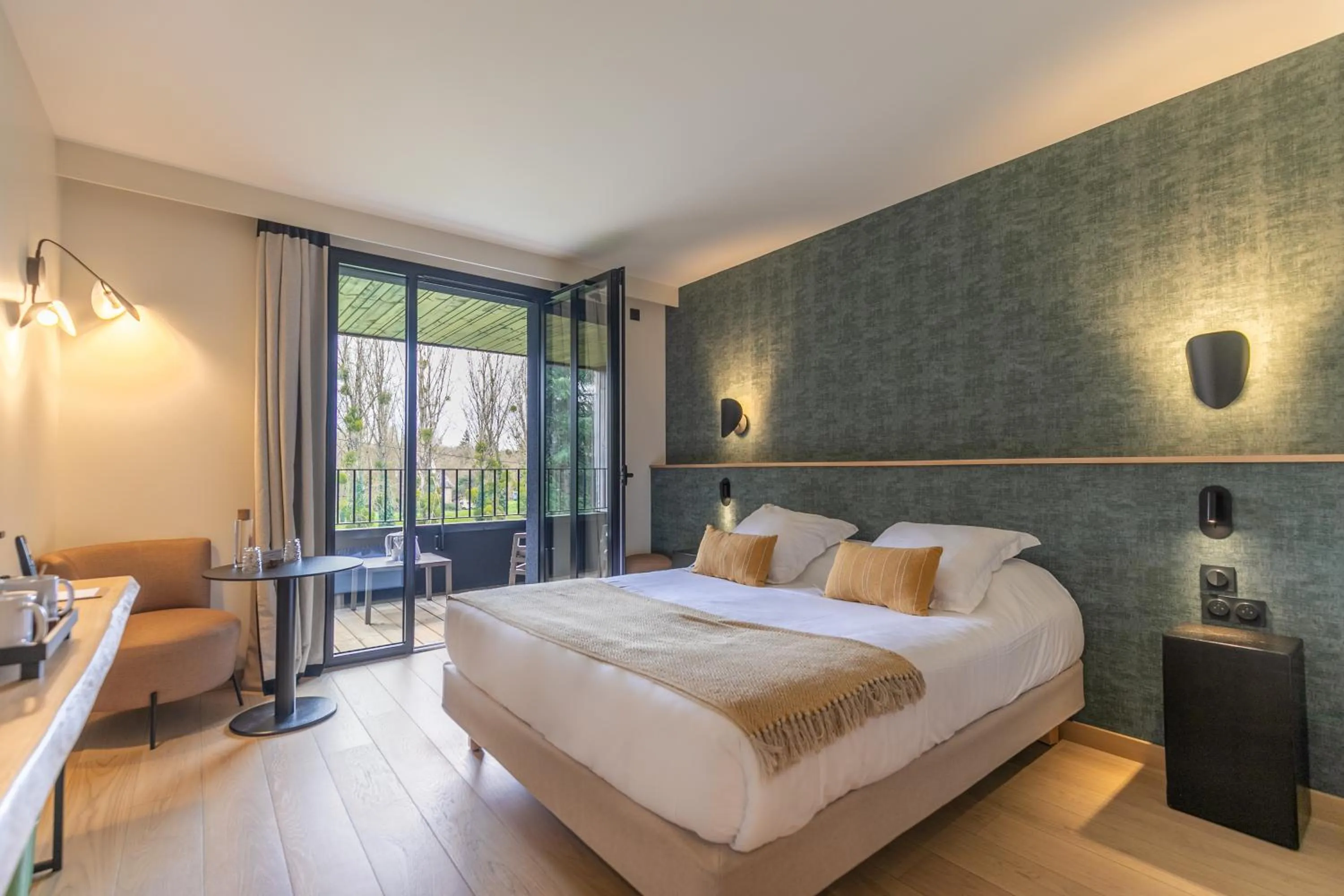 Property building, Bed in Auberge de la Caillère