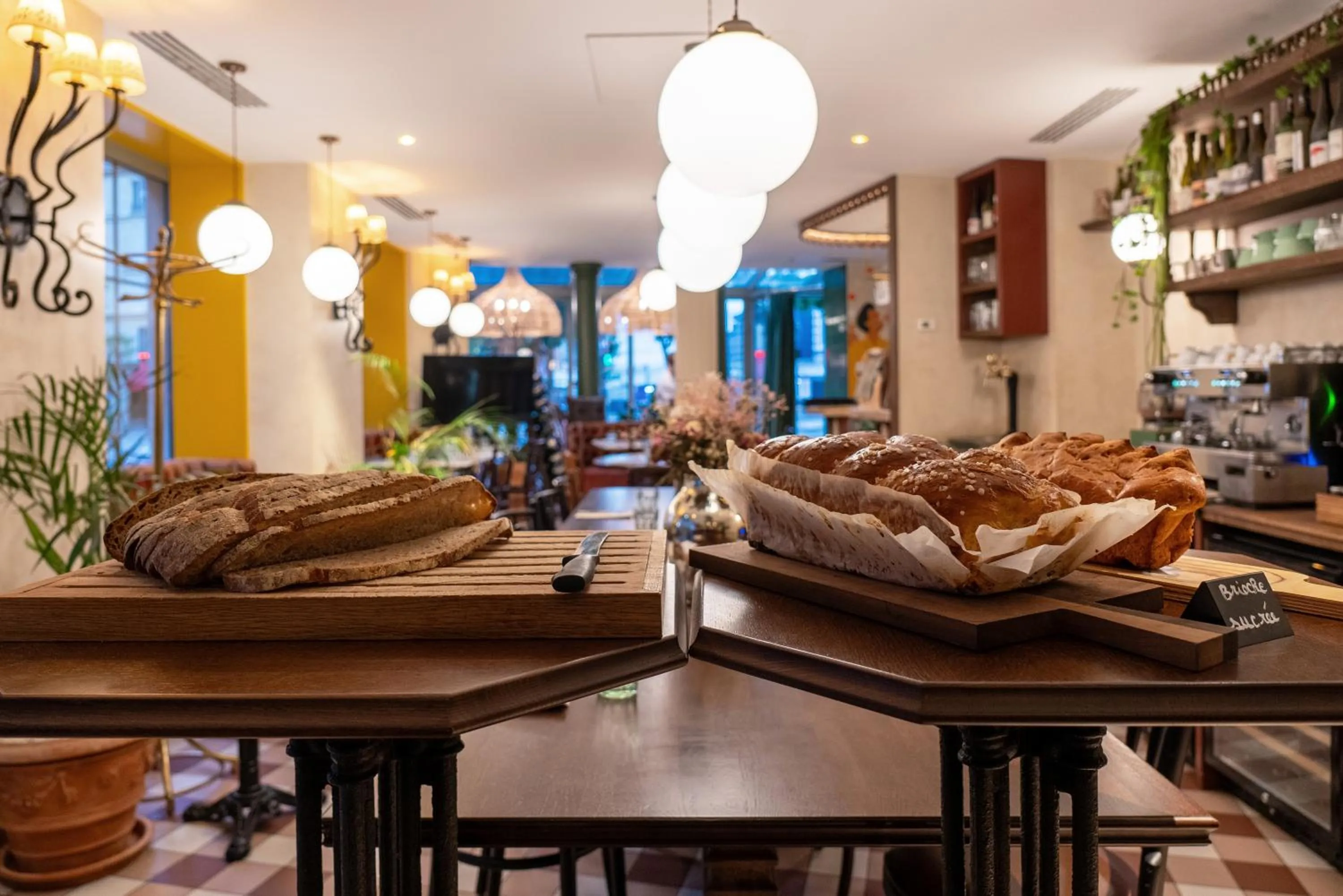 Breakfast in Maison Eugenie