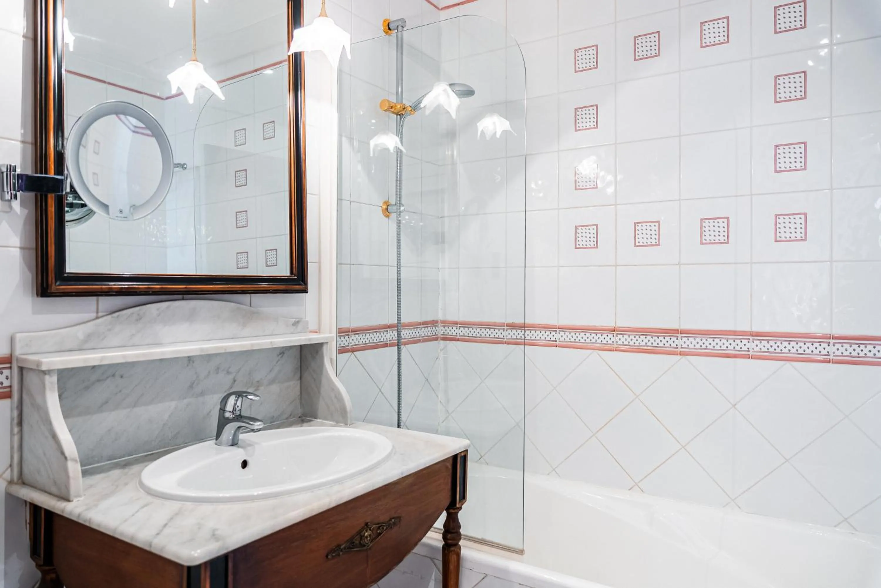 Bathroom in Maison Eugenie