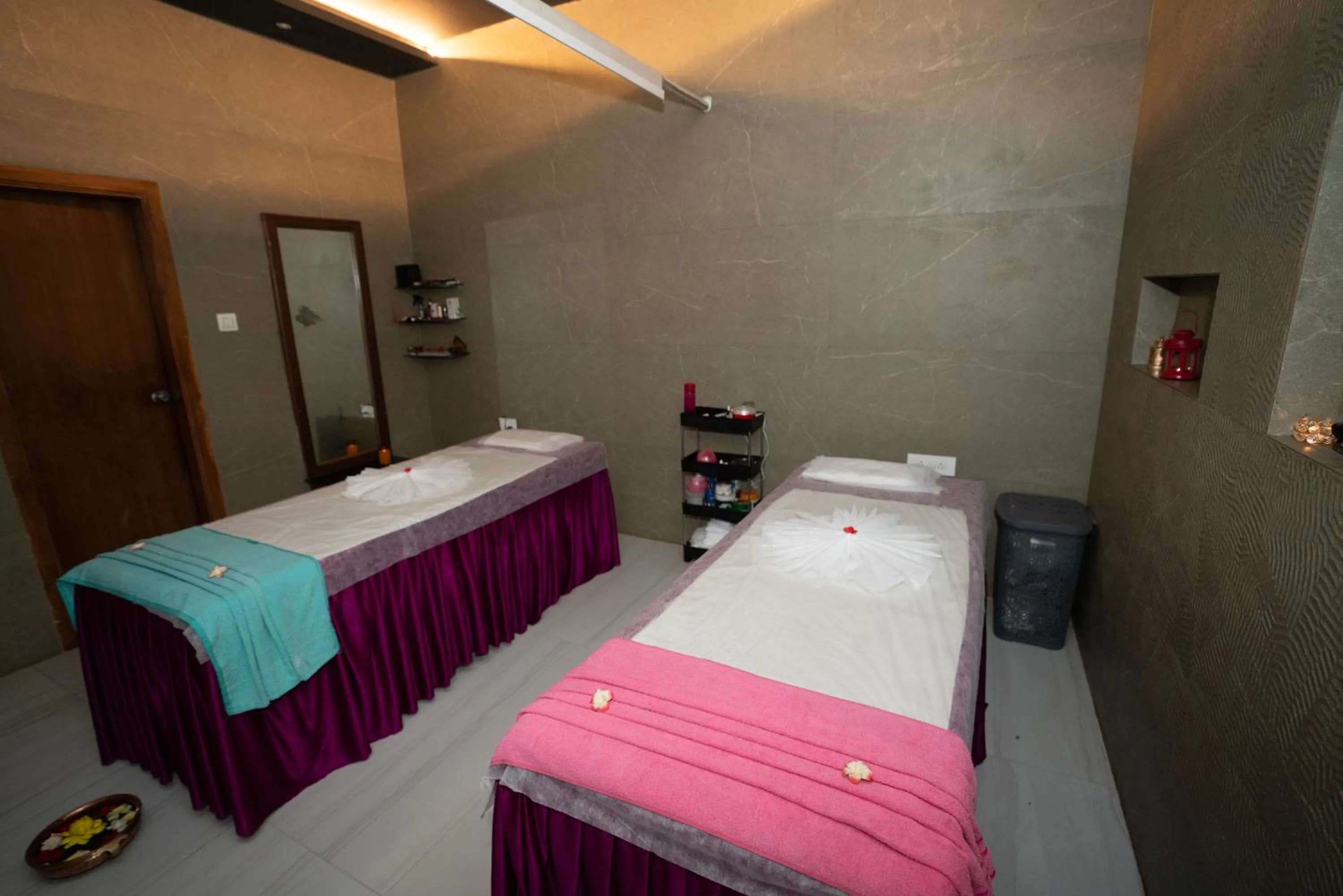 Spa and wellness centre/facilities, Bed in La Serene Resort and Spa