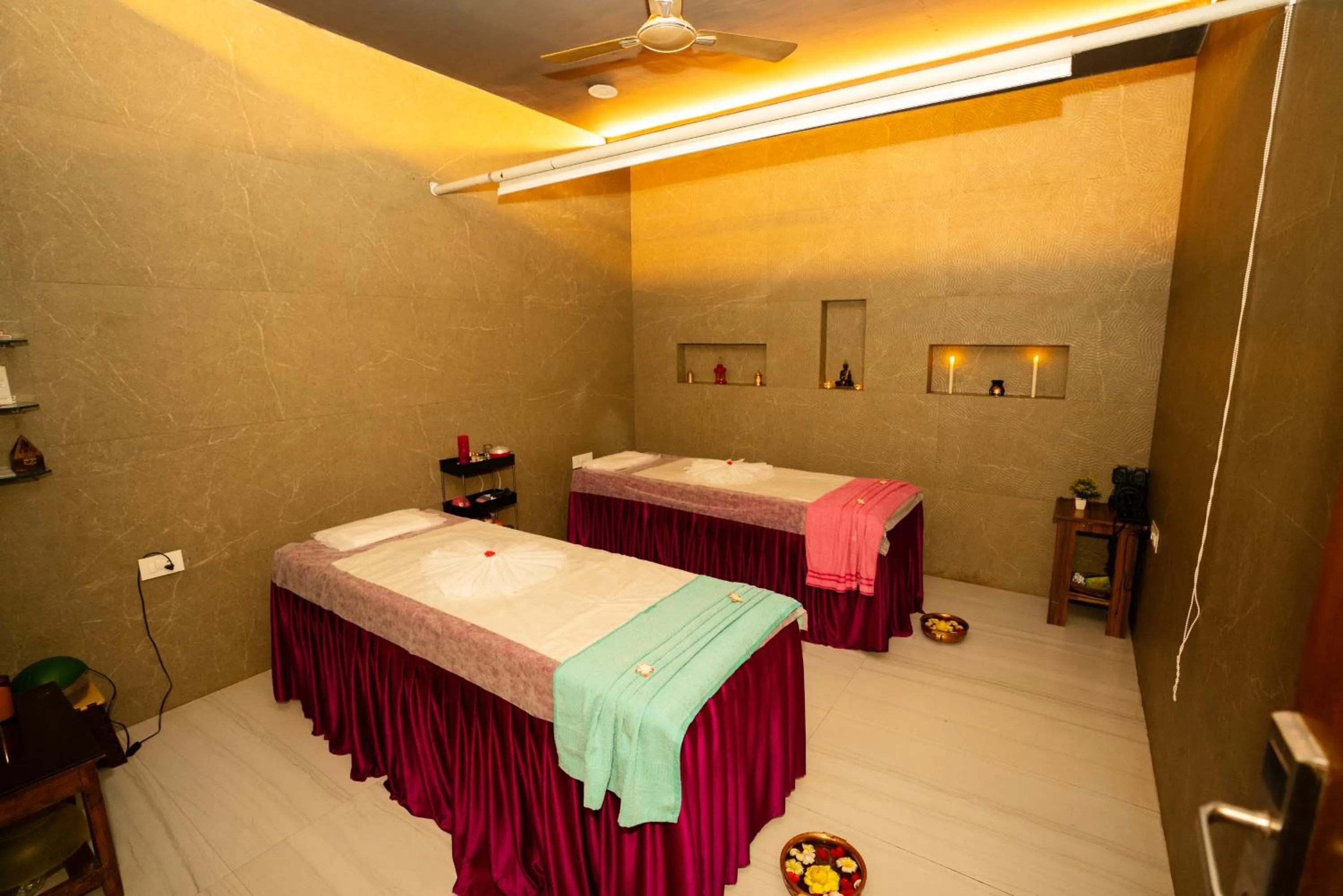 Spa and wellness centre/facilities, Bed in La Serene Resort and Spa