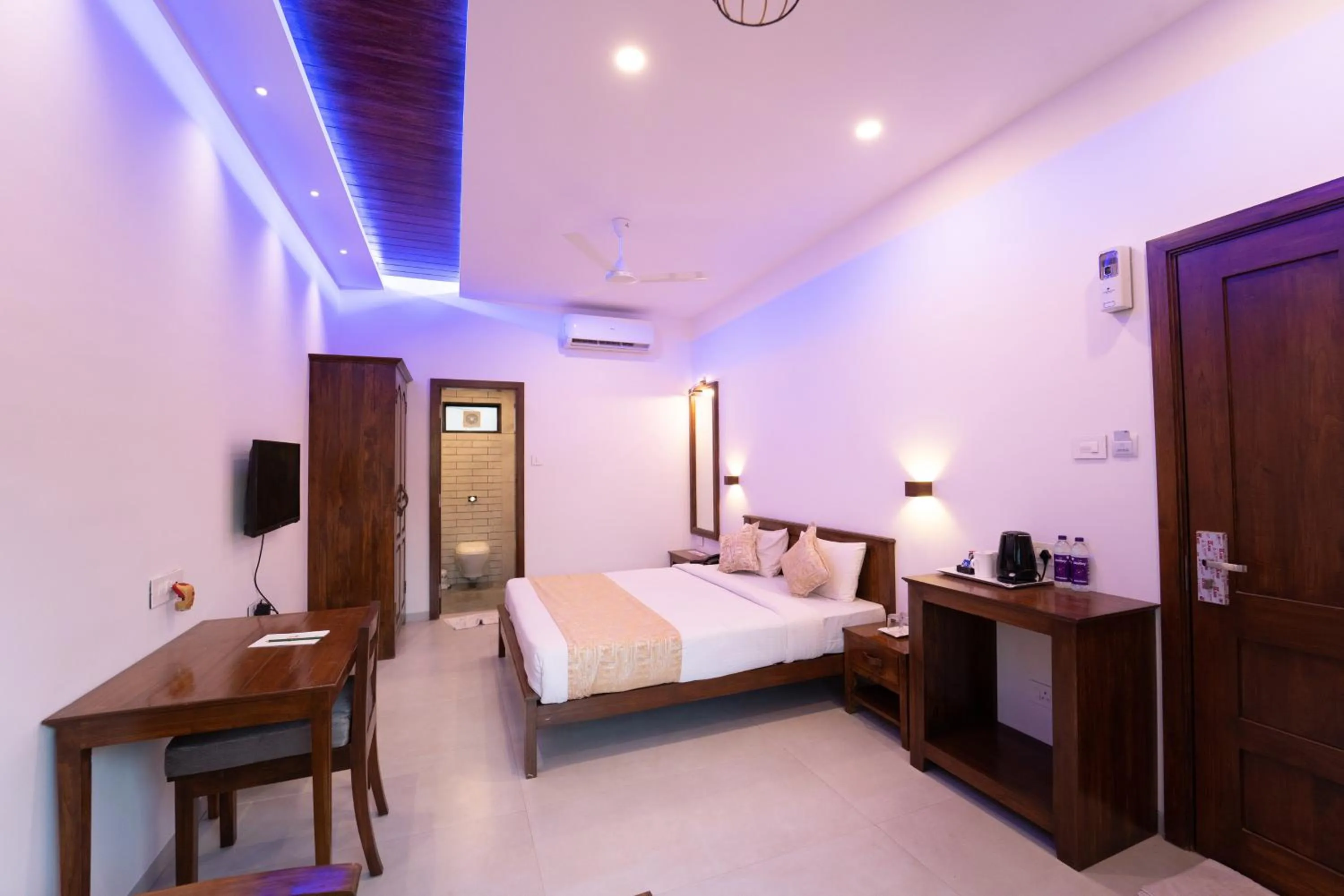 View (from property/room), Bed in La Serene Resort and Spa