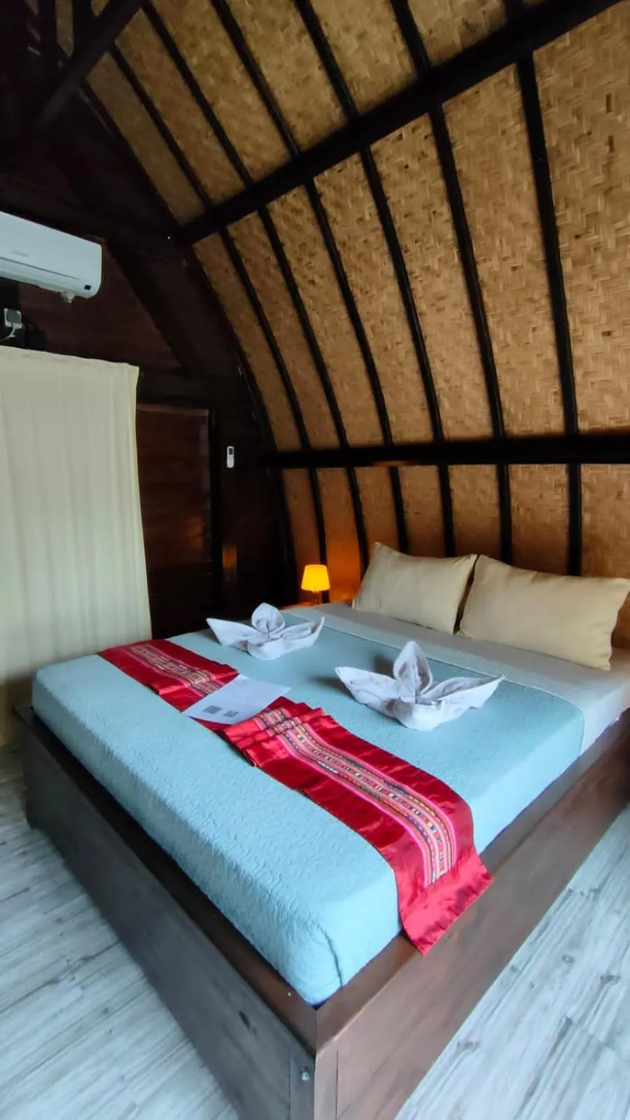 Bed in Gili Davidoff Bungalow