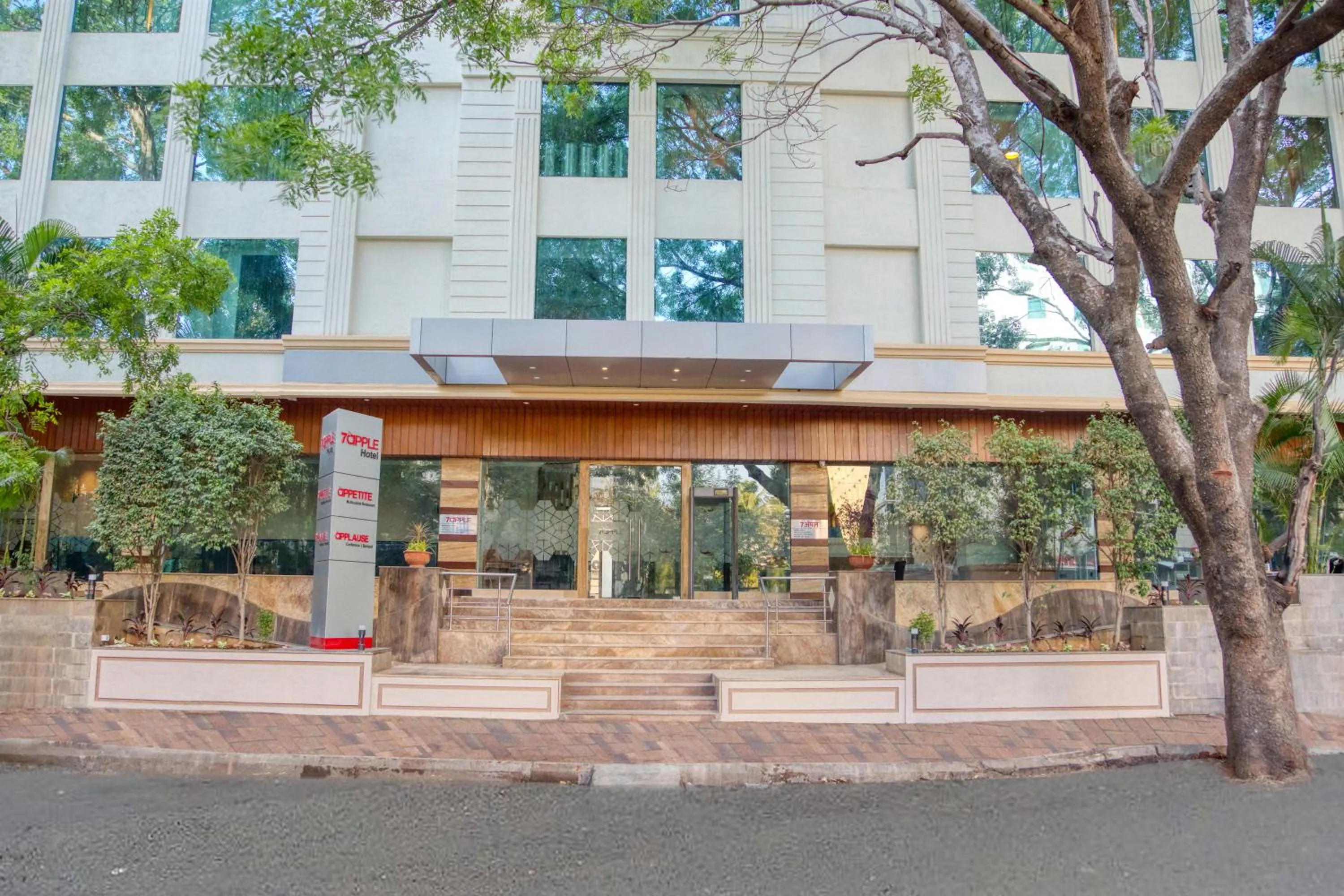 Property building in 7 Apple Hotel - Viman Nagar Pune