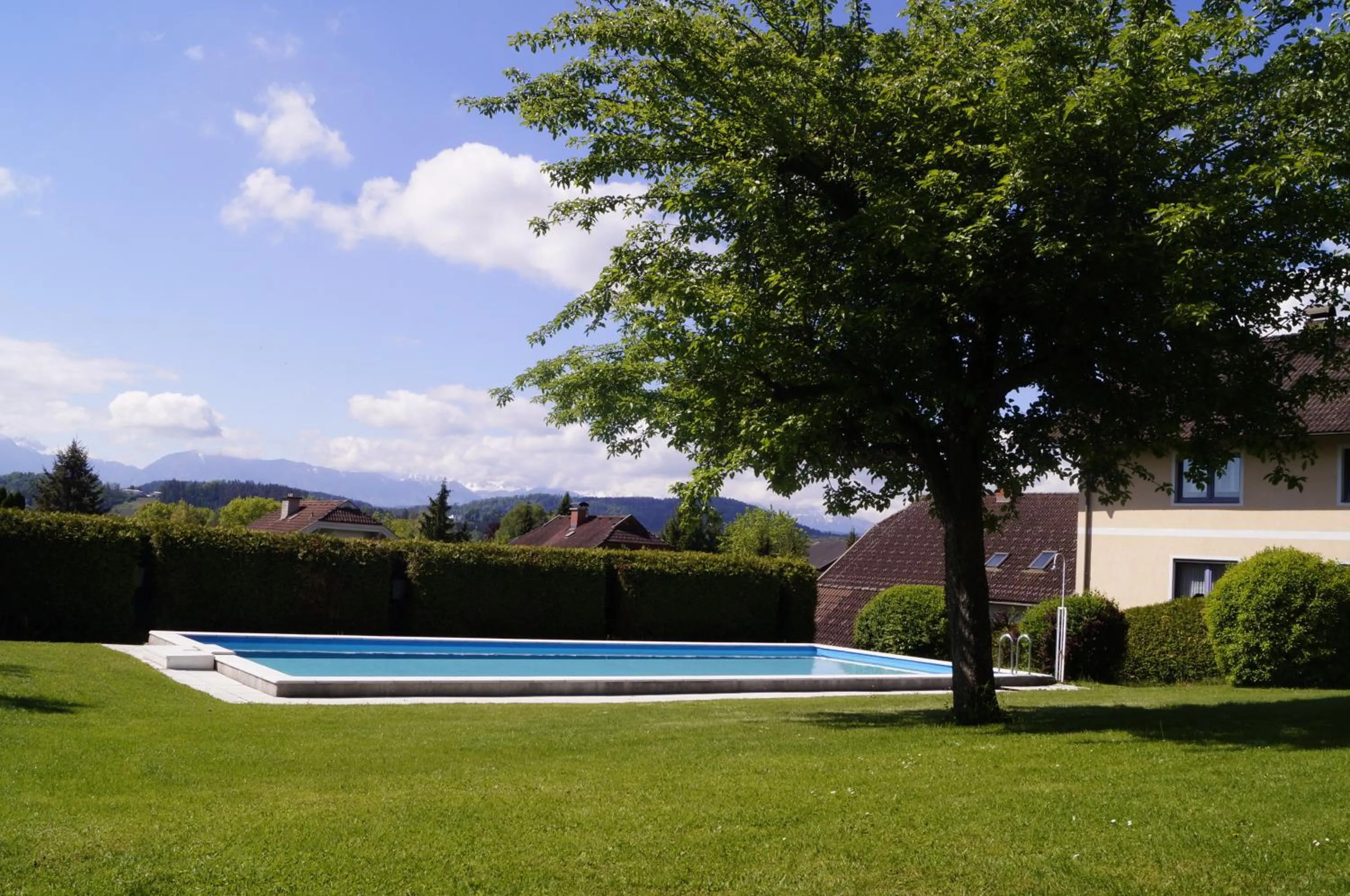 Swimming pool in Pension DOBERNIG - CONTACTLESS CHECK IN/STAY
