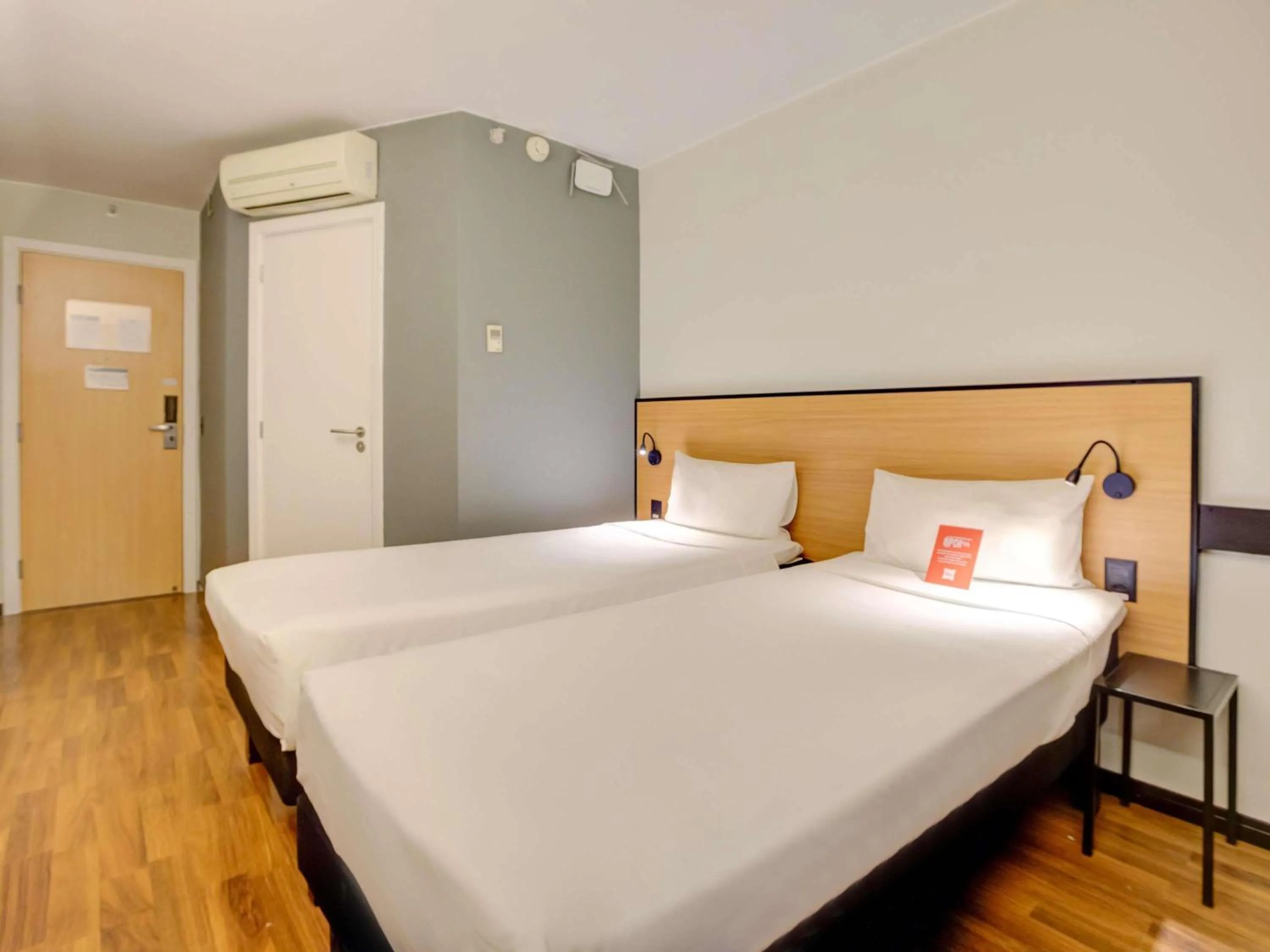 Bedroom in ibis Vitoria Praia de Camburi