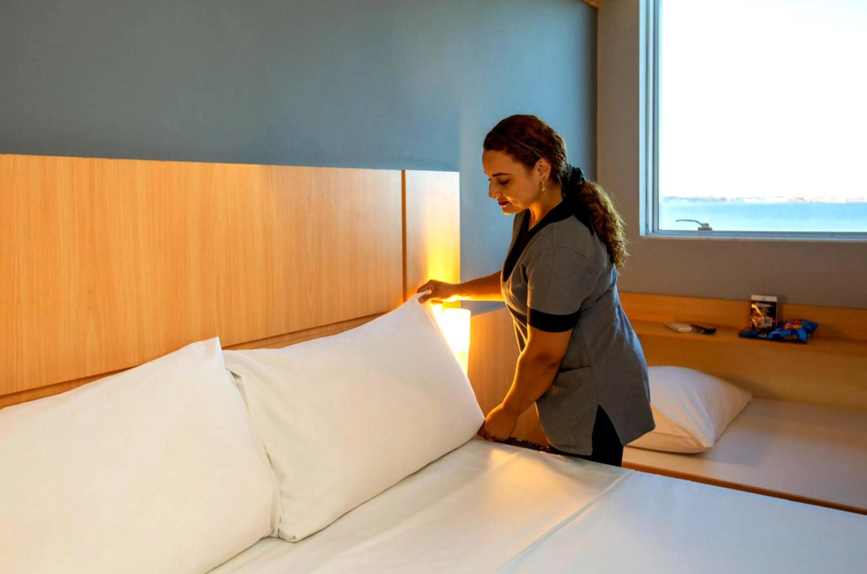 Staff, Bed in ibis Vitoria Praia de Camburi