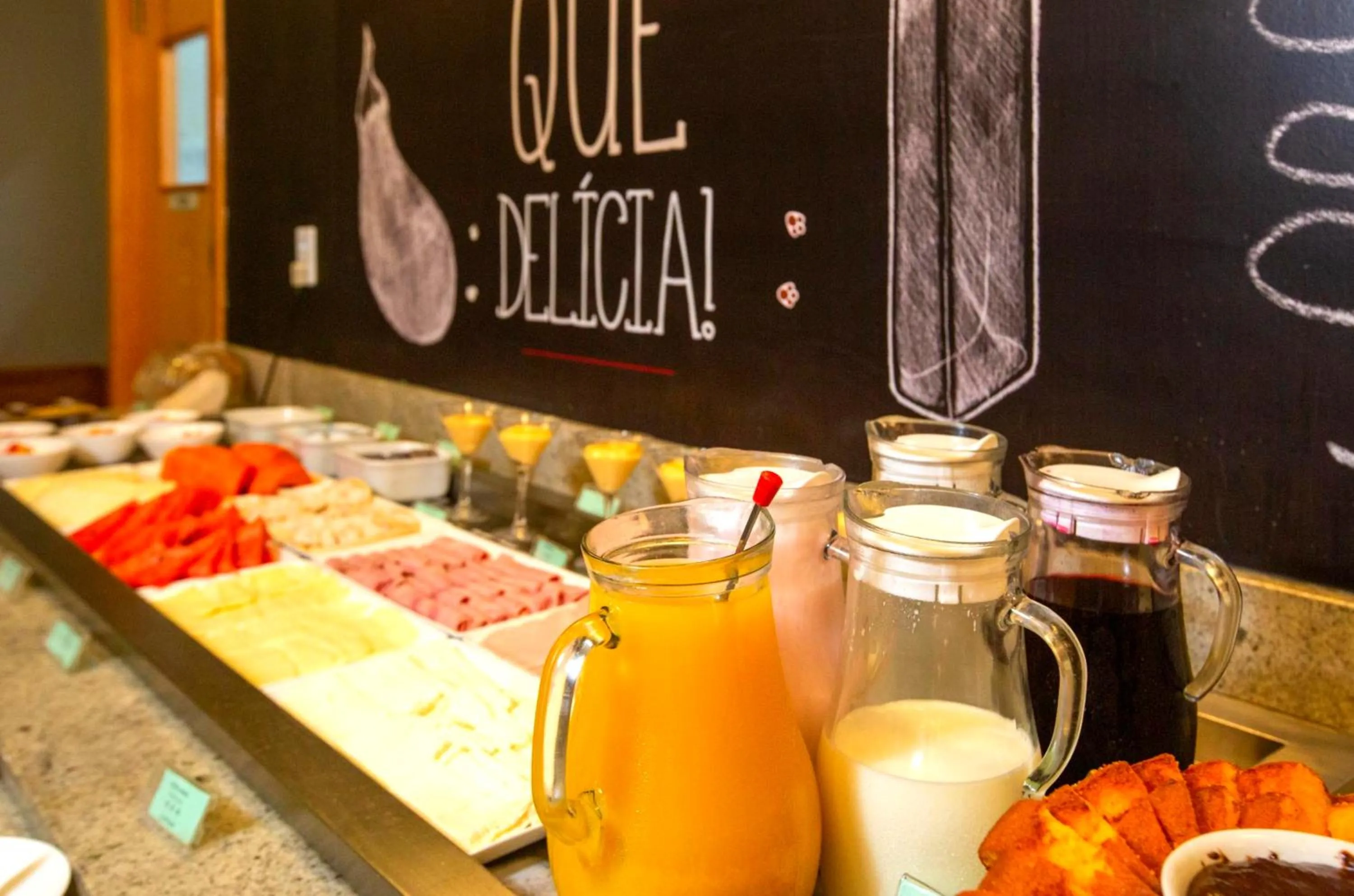 Food and drinks in ibis Vitoria Praia de Camburi