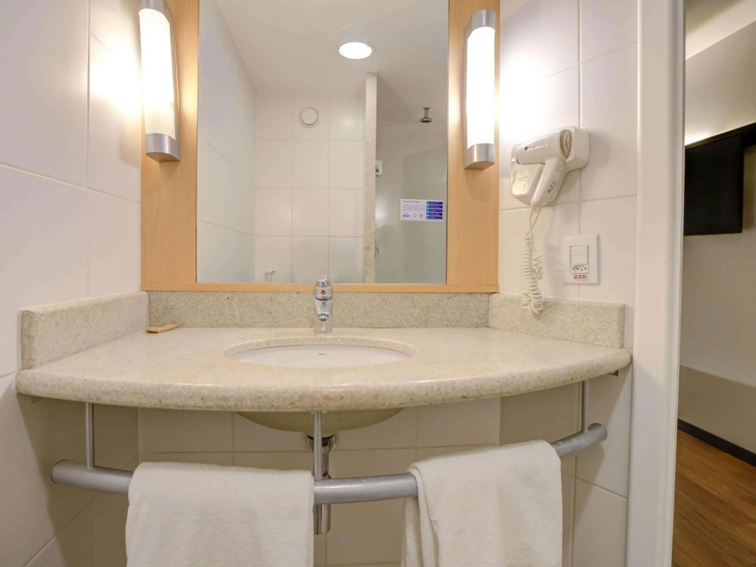 Bedroom in ibis Vitoria Praia de Camburi