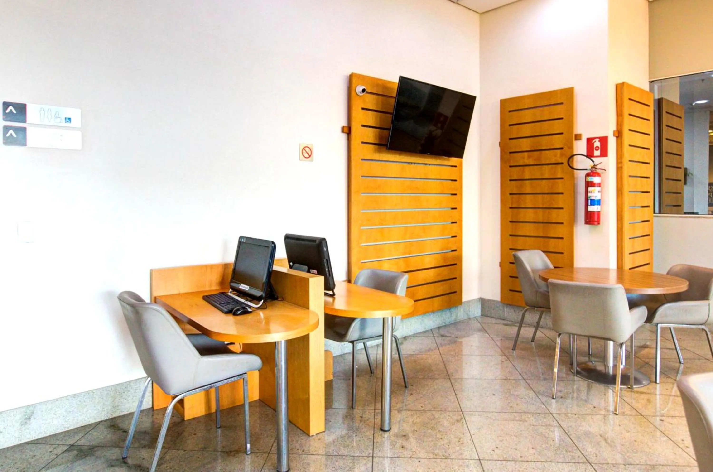 TV and multimedia in ibis Vitoria Praia de Camburi