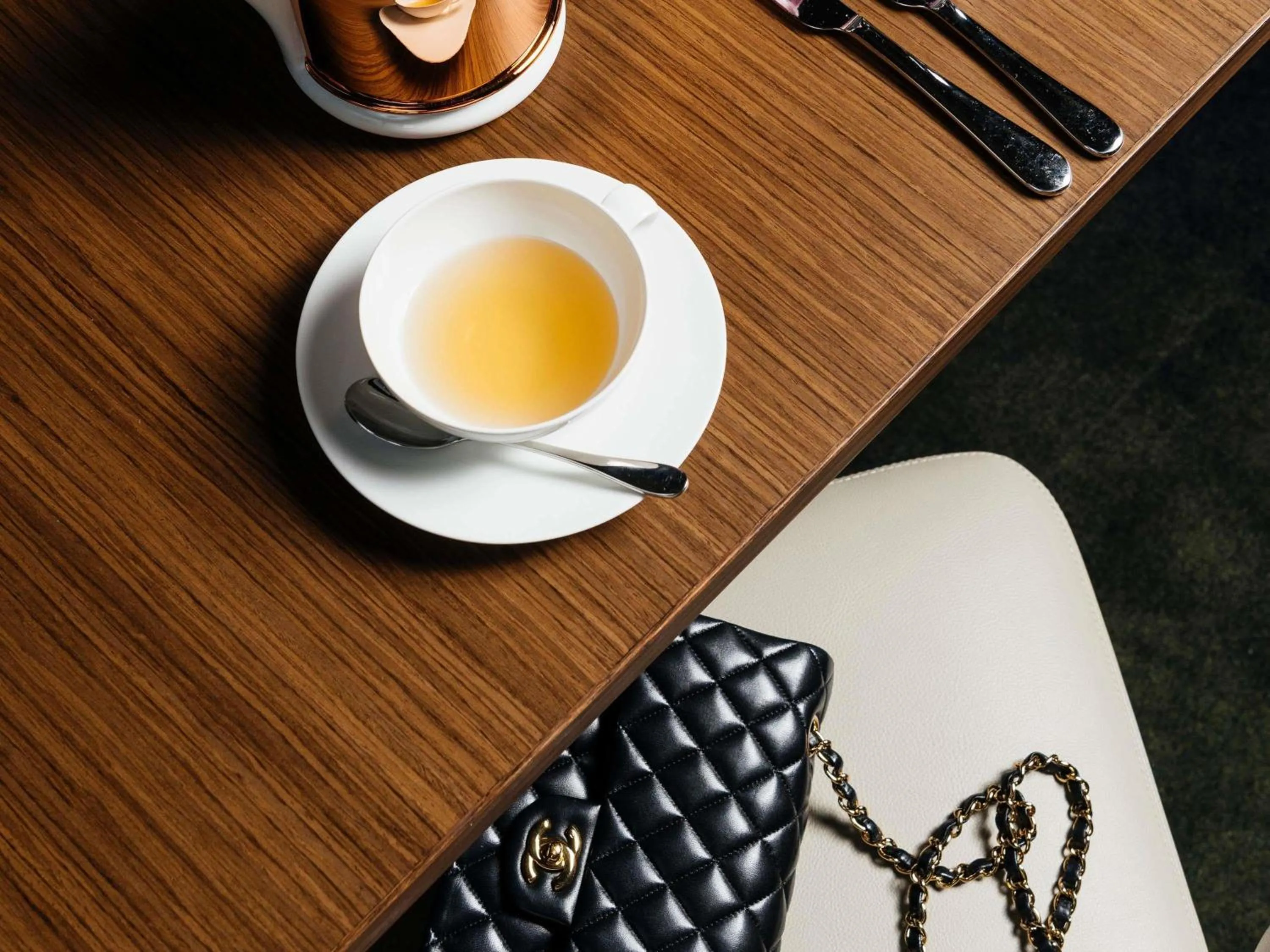 Lounge or bar in Hotel Chadstone Melbourne MGallery Collection