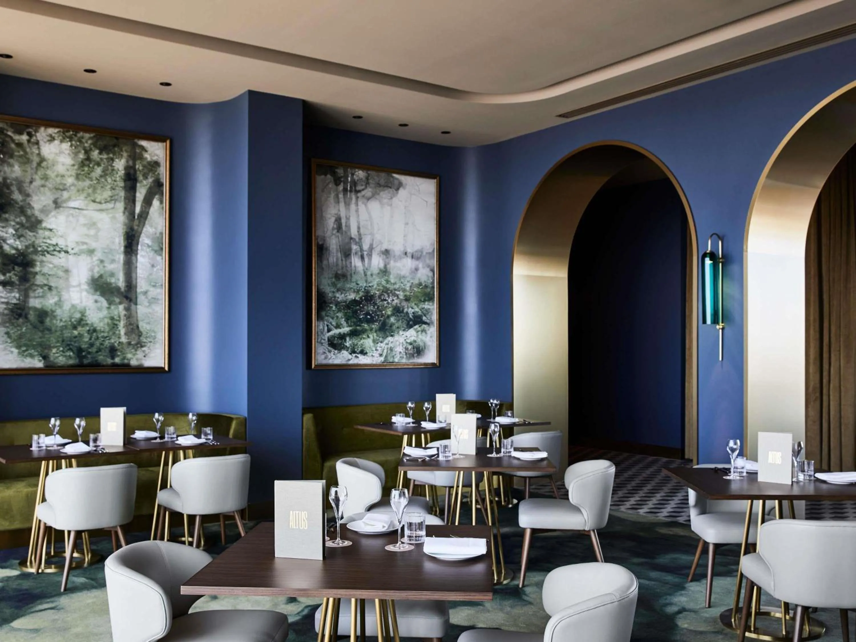 Lounge or bar in Hotel Chadstone Melbourne MGallery Collection