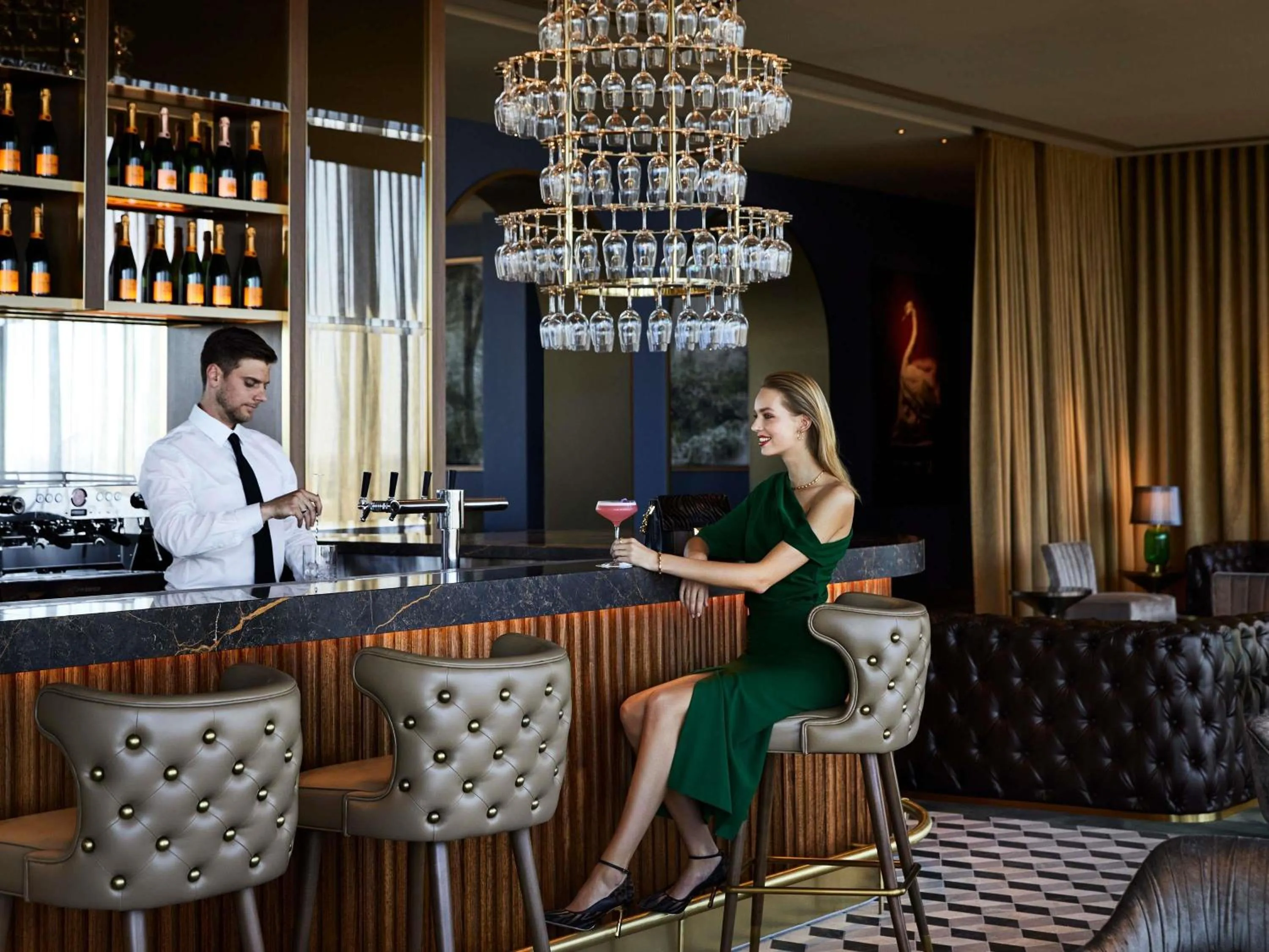 Lounge or bar in Hotel Chadstone Melbourne MGallery Collection