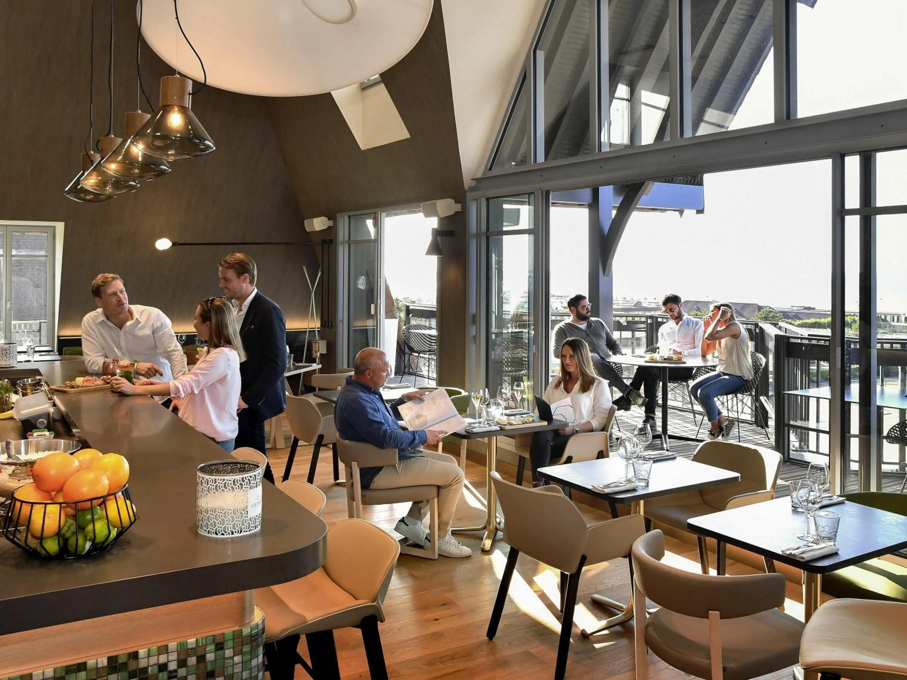 Restaurant/places to eat in Novotel Deauville Plage