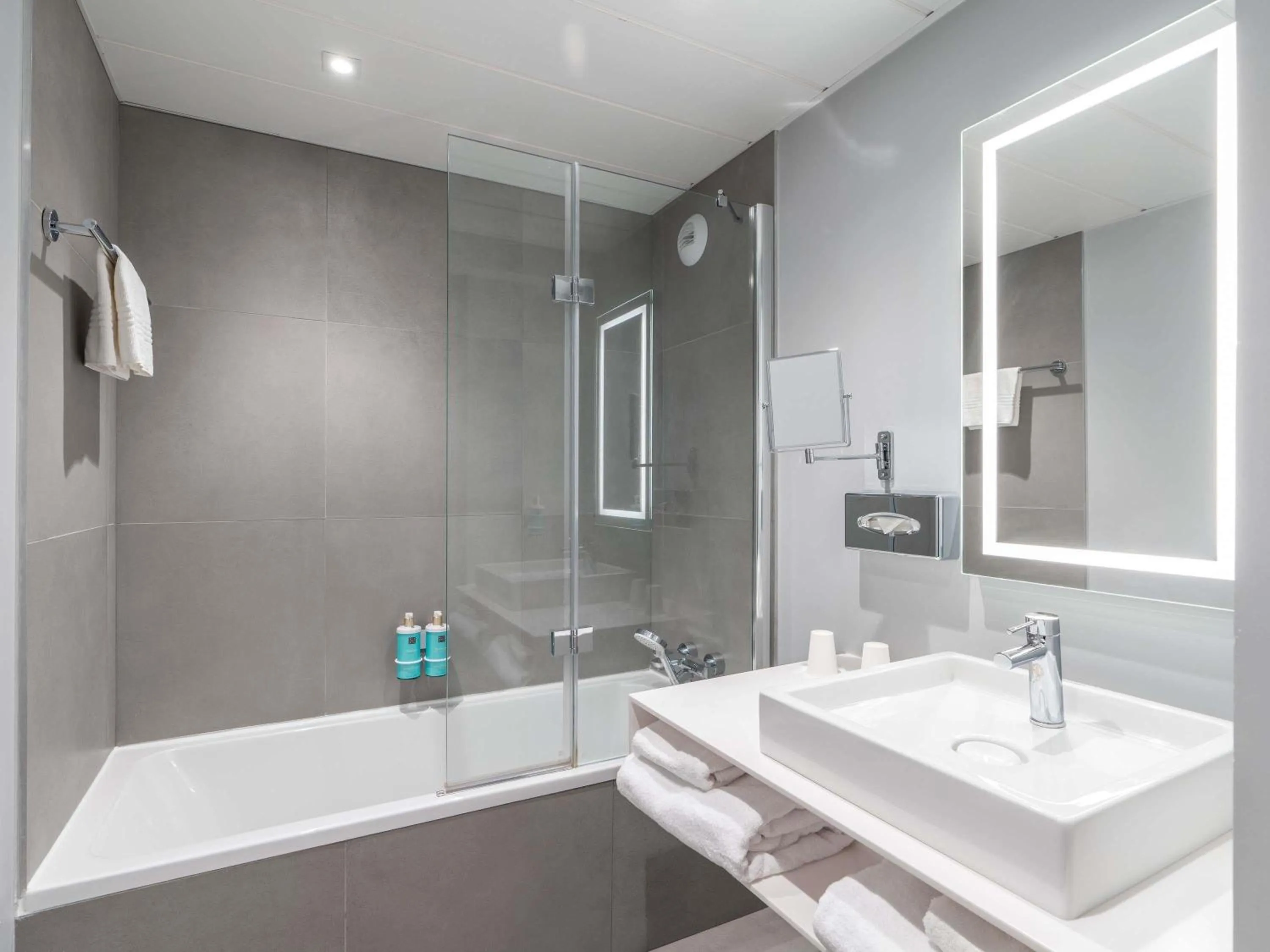 Bedroom in Novotel Deauville Plage