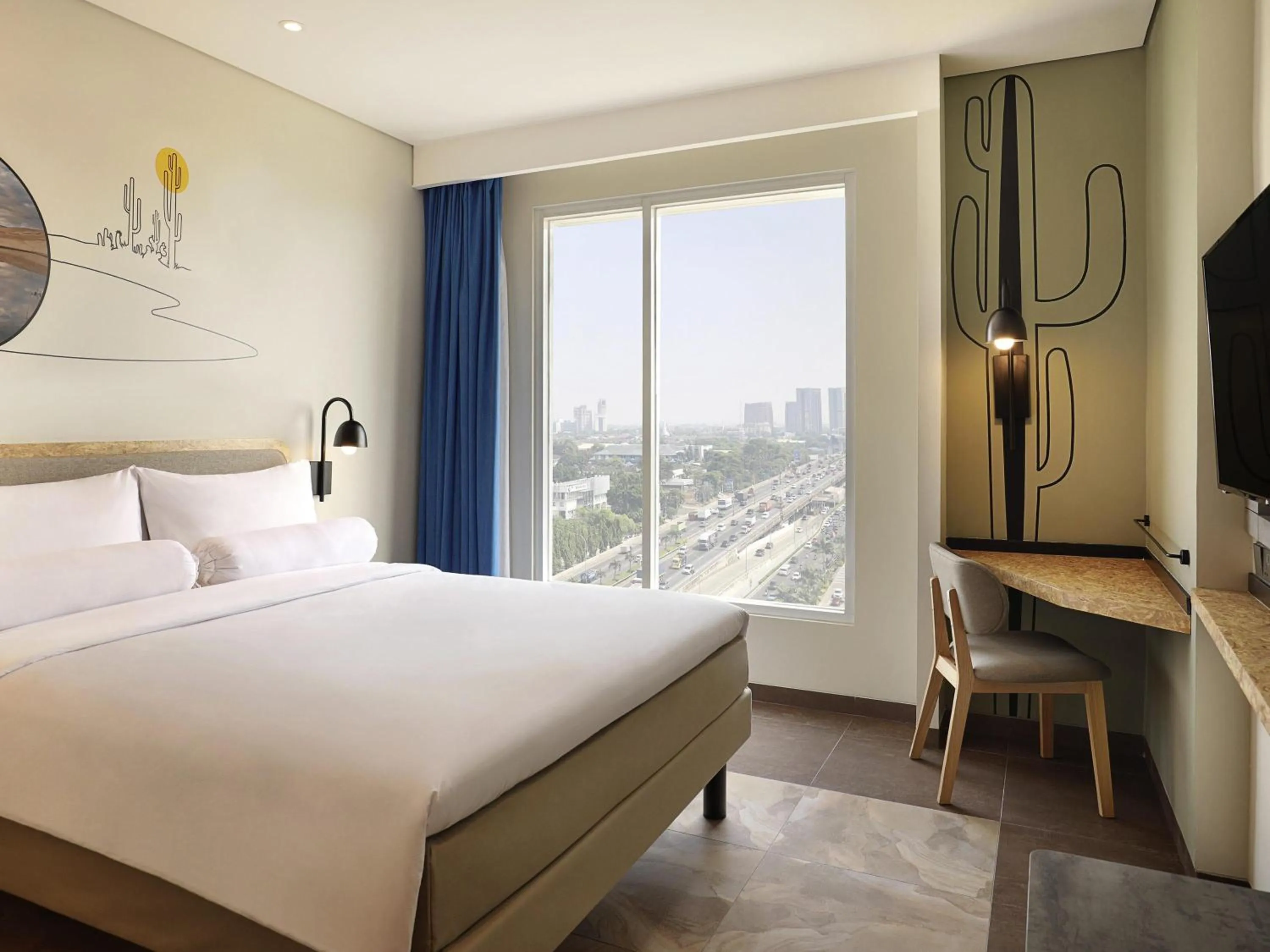 Superior Queen Room in ibis Styles Jakarta Simatupang