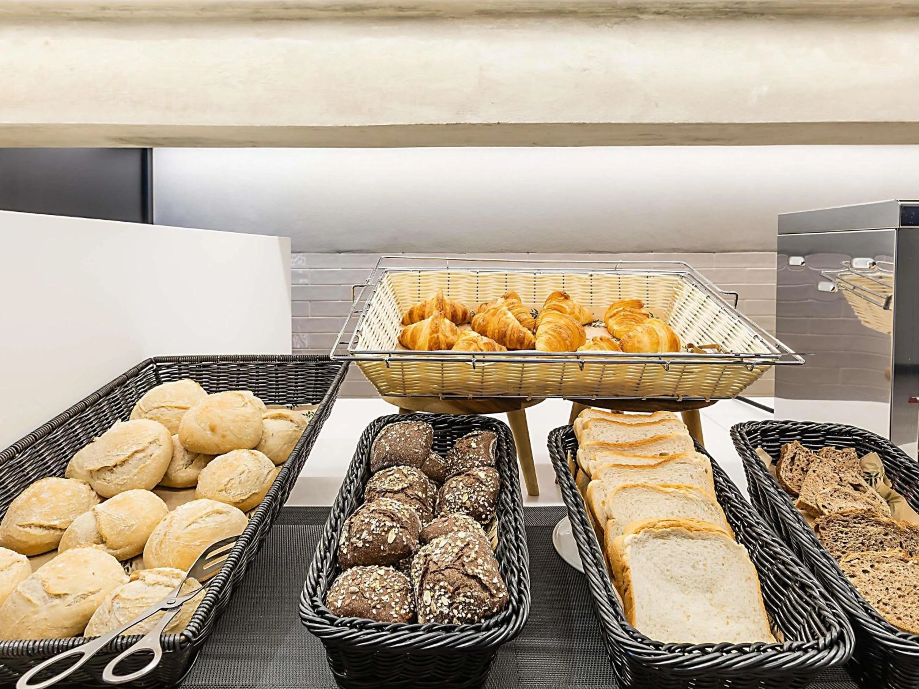 Breakfast in ibis Styles Chaves